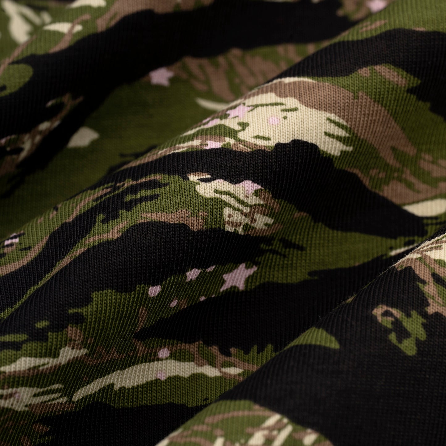 BELUGA TIGER CAMO LONGSLEEVE