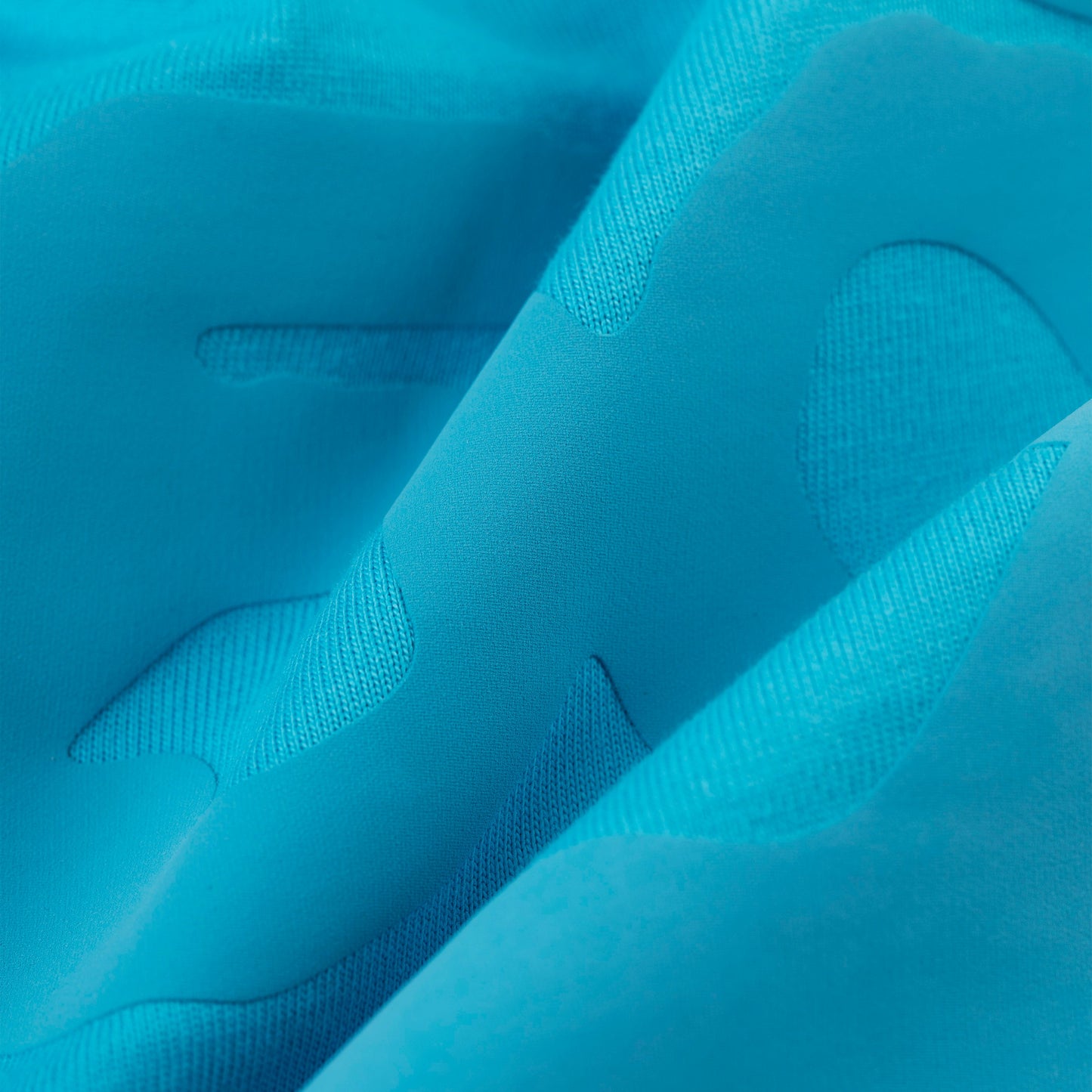 OCEAN BLUE BELUGA LONGSLEEVE TEE