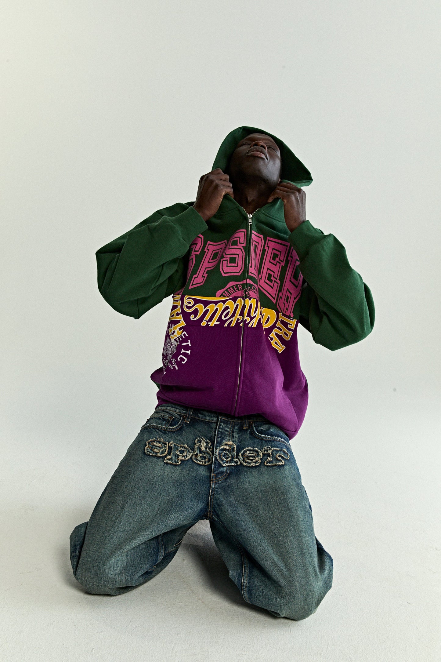 CAMPERS FIELD ZIP UP HOODIE