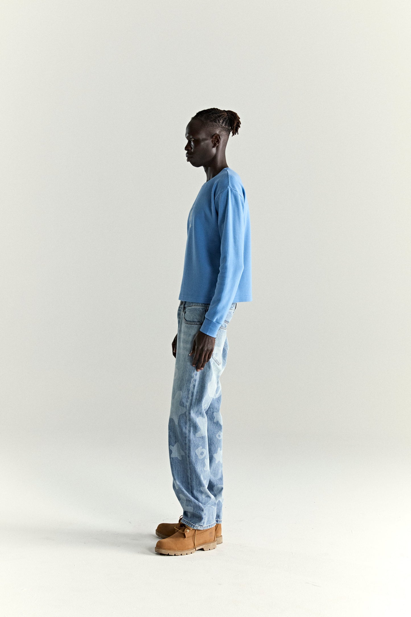 DUSTY BLUE BECKHAM THERMAL ON MODEL
