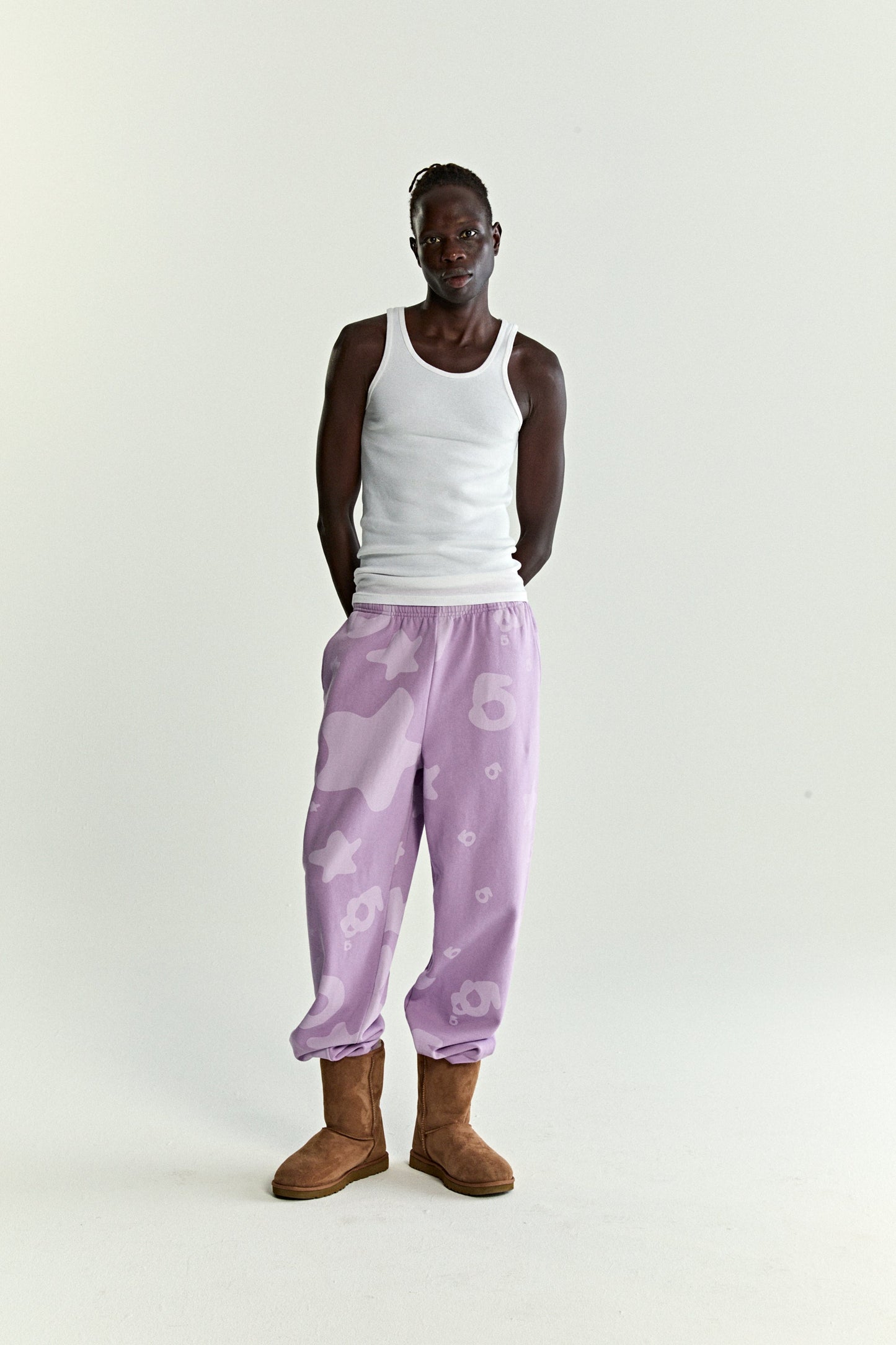 ACAI BELUGA V2 SWEATPANT ON MODEL