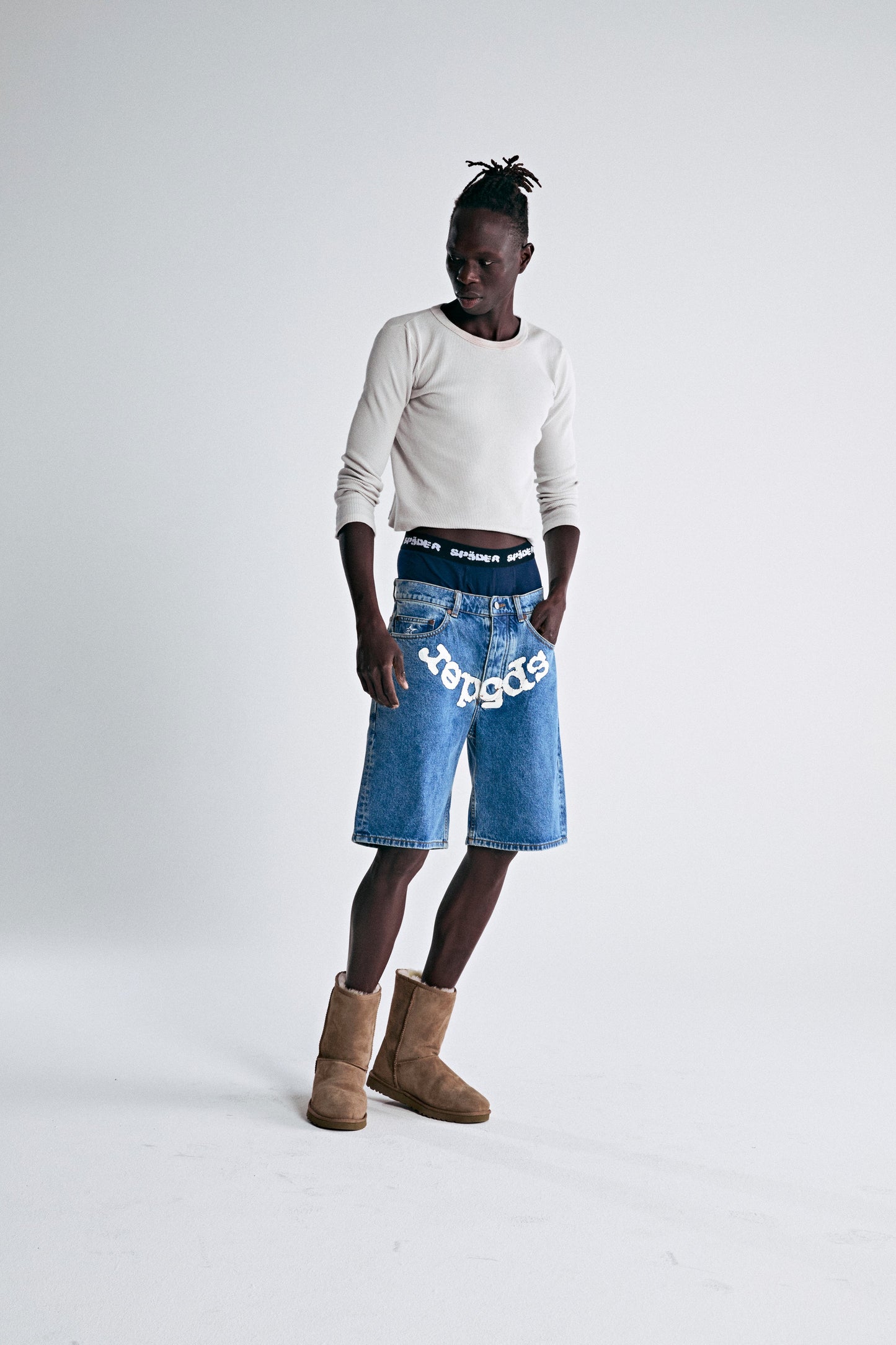 OG LOGO DENIM PATCH SHORT ON MODEL 3