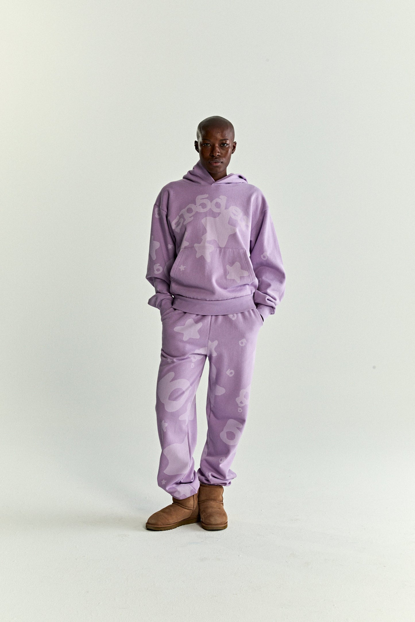 ACAI BELUGA V2 HOODIE ON MODEL