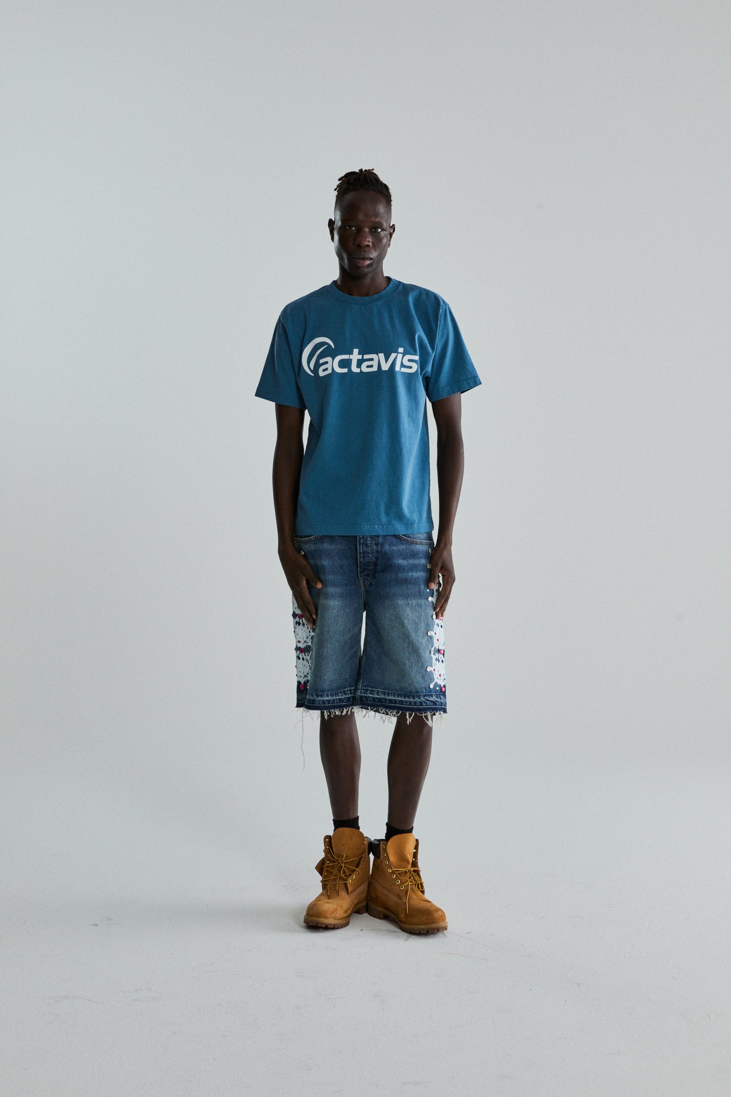 DUSTY BLUE ACTAVIST TEE ON MODEL