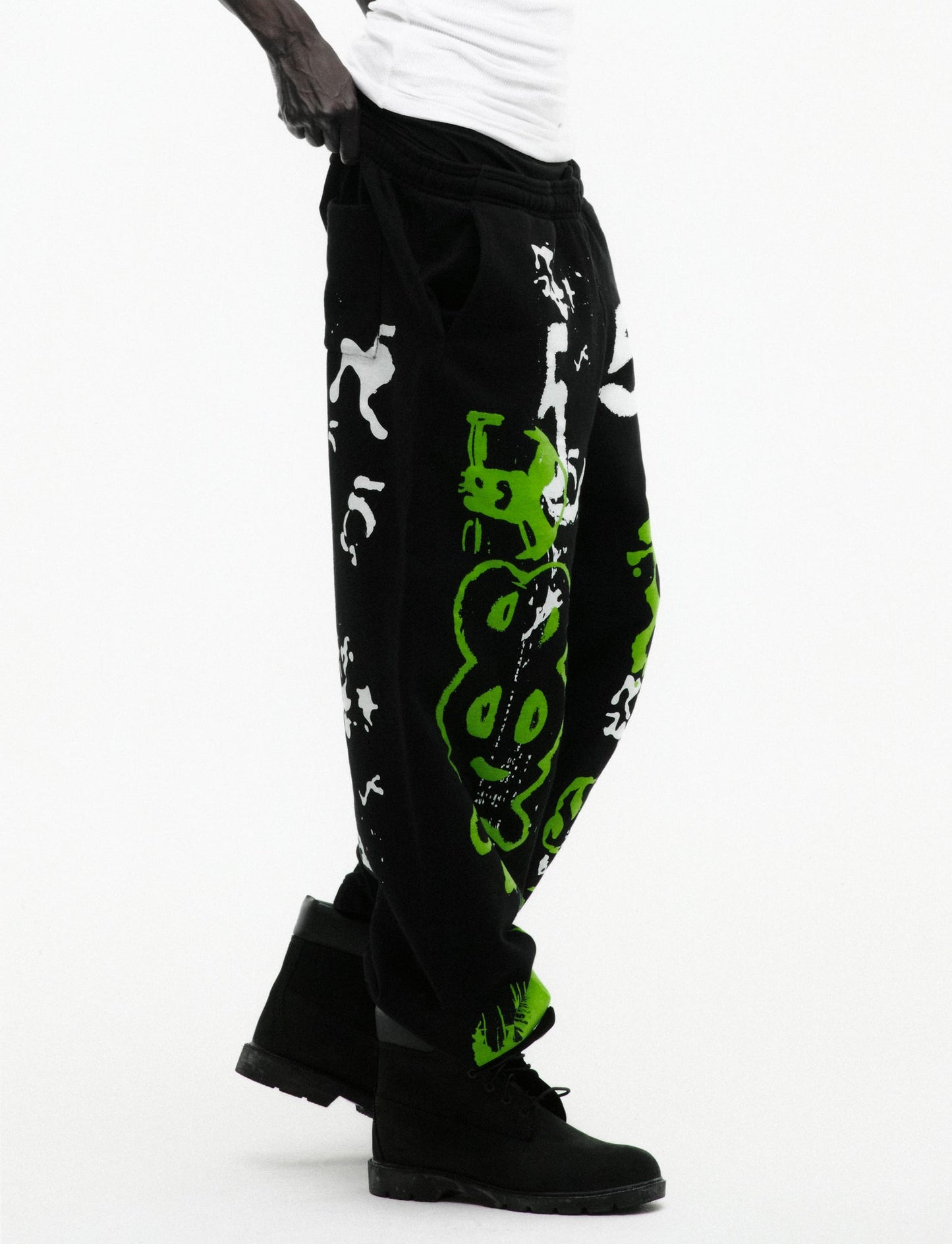 BLACK X-RAY SWEATPANT ON MODEL