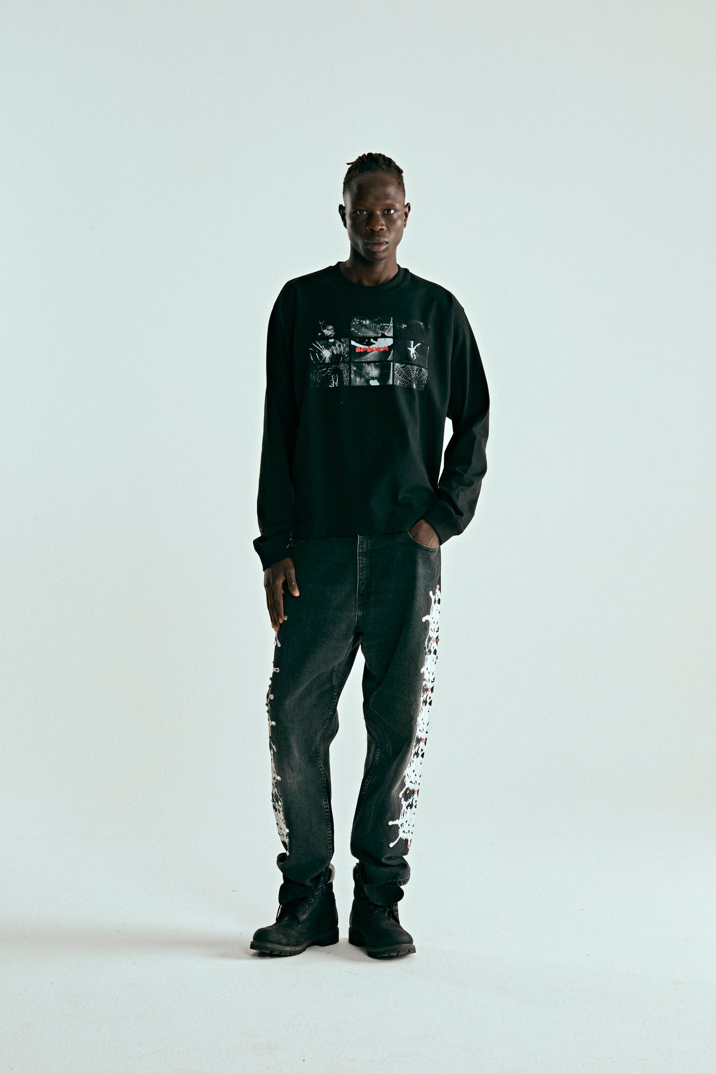 BLACK WEB MONITOR LS HW TEE ON MODEL
