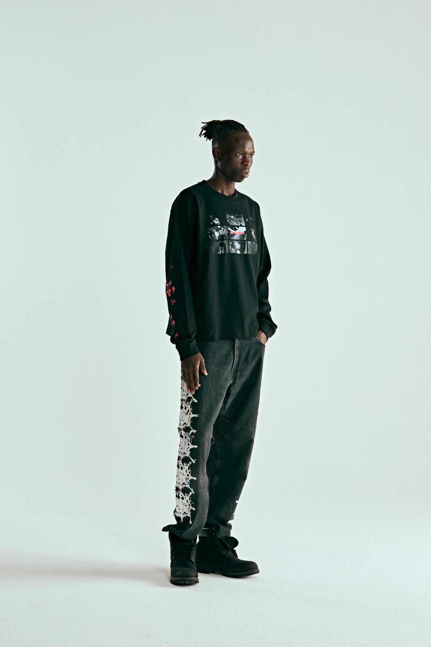 BLACK WEB MONITOR LS HW TEE ON MODEL