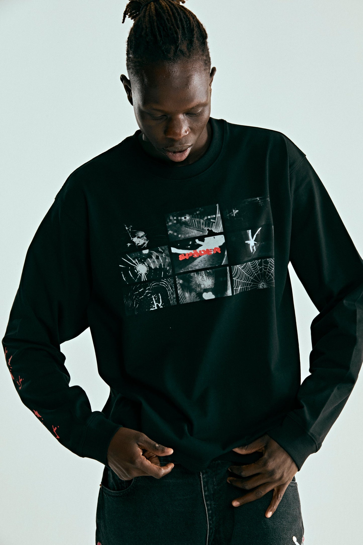 BLACK WEB MONITOR LS HW TEE ON MODEL