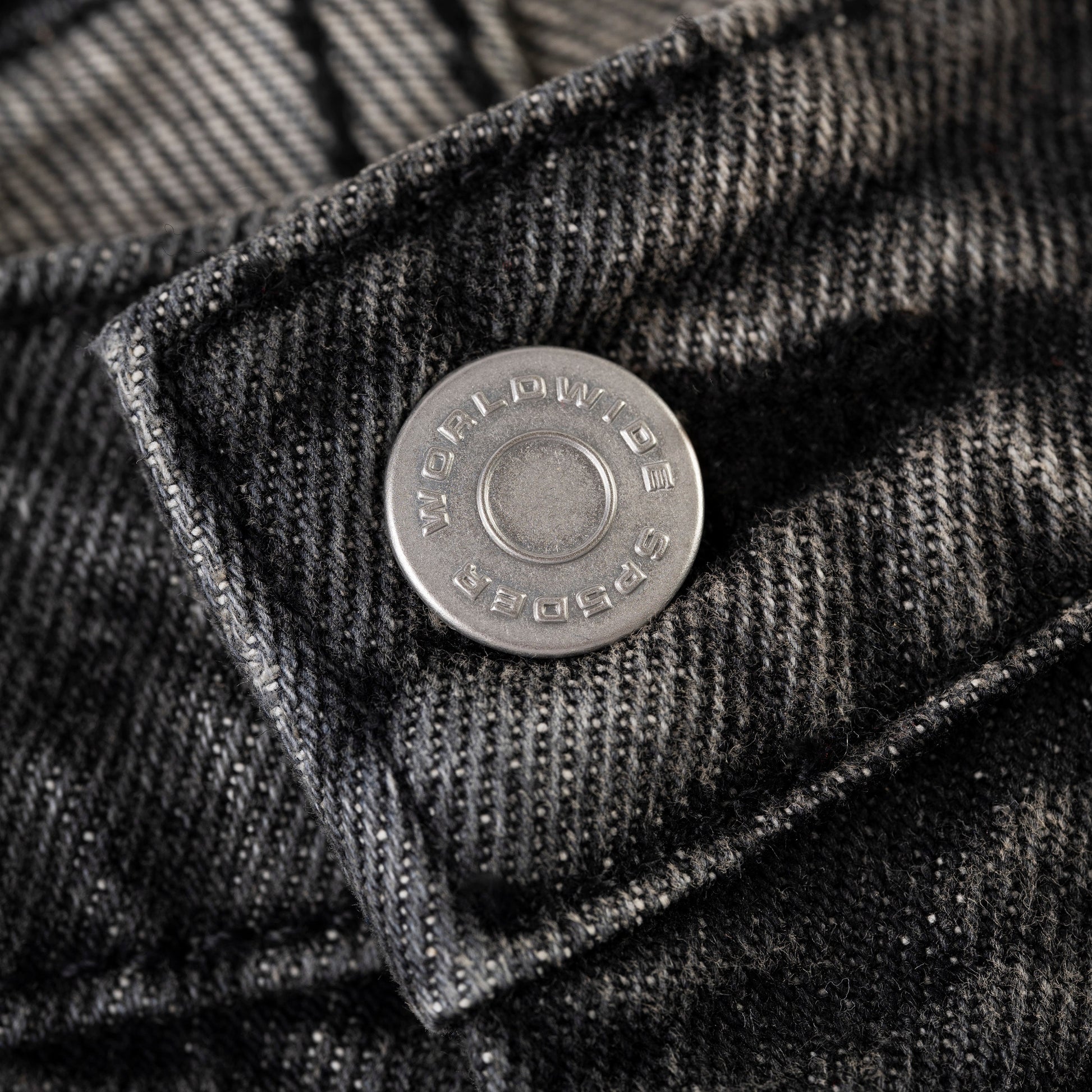 BLACK WASH WEB STONE DENIM SHORTS