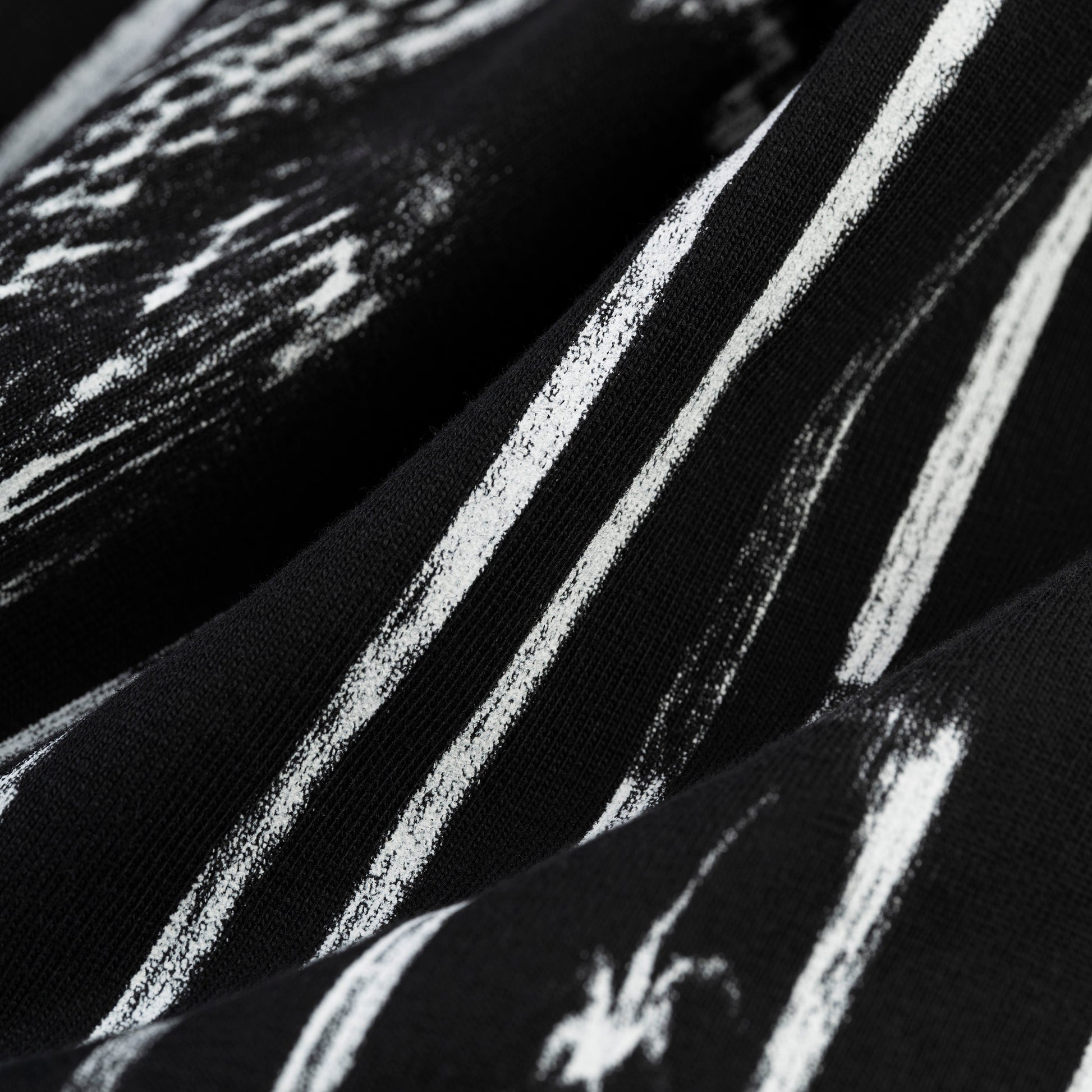 BLACK DIFFUSED COLLEGIATE TEE