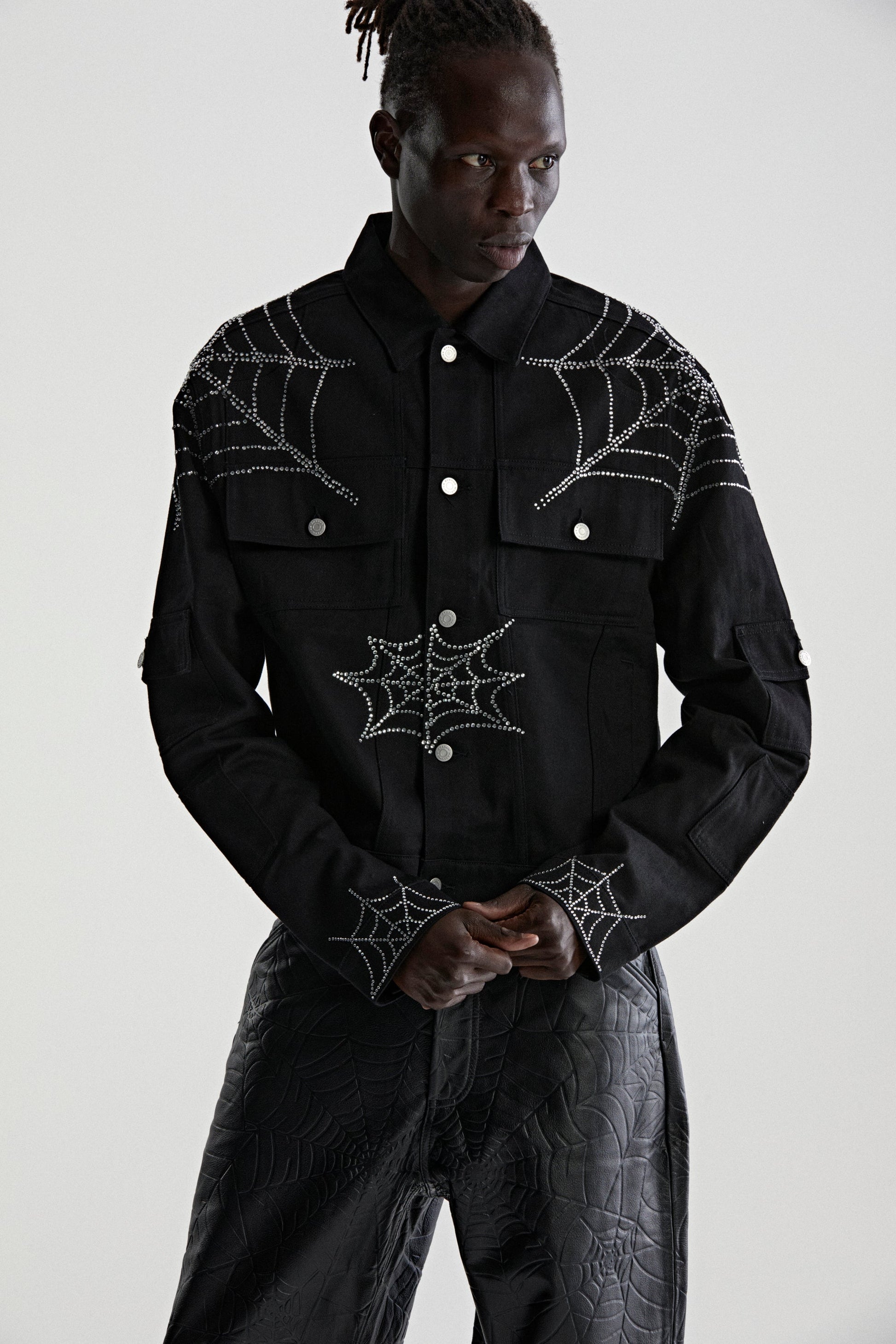 BLACK WEB DENIM CROPPED TRUCKER JACKET