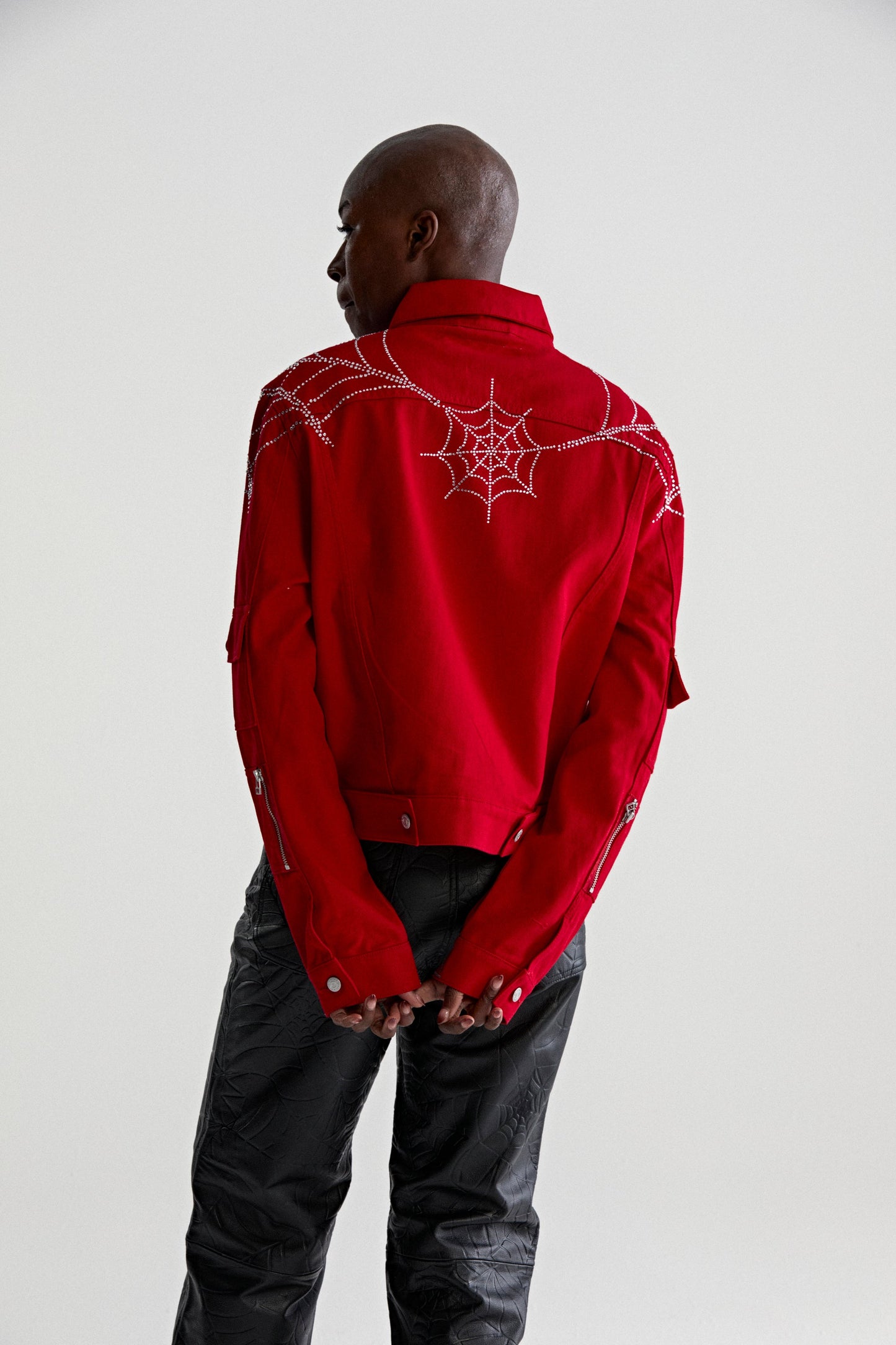 RED WEB DENIM CROPPED TRUCKER JACKET