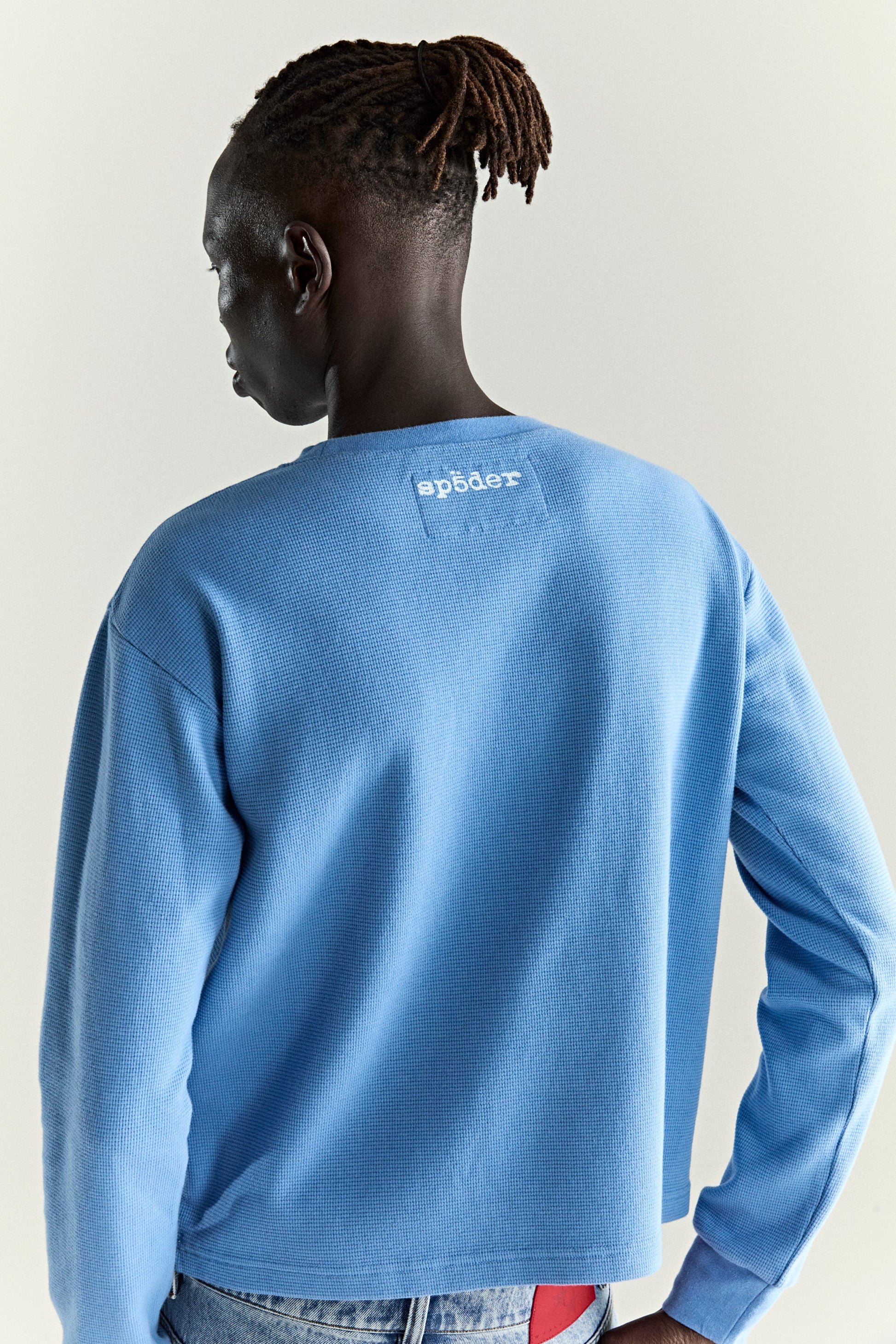 DUSTY BLUE BECKHAM THERMAL ON MODEL