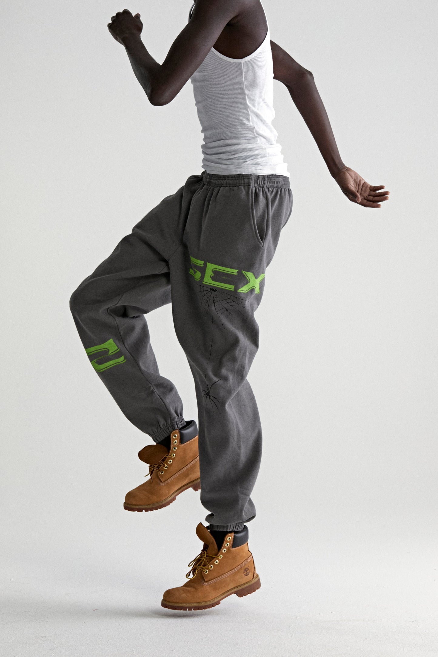 DARK GREY 5EX SWEATPANT ON MODEL