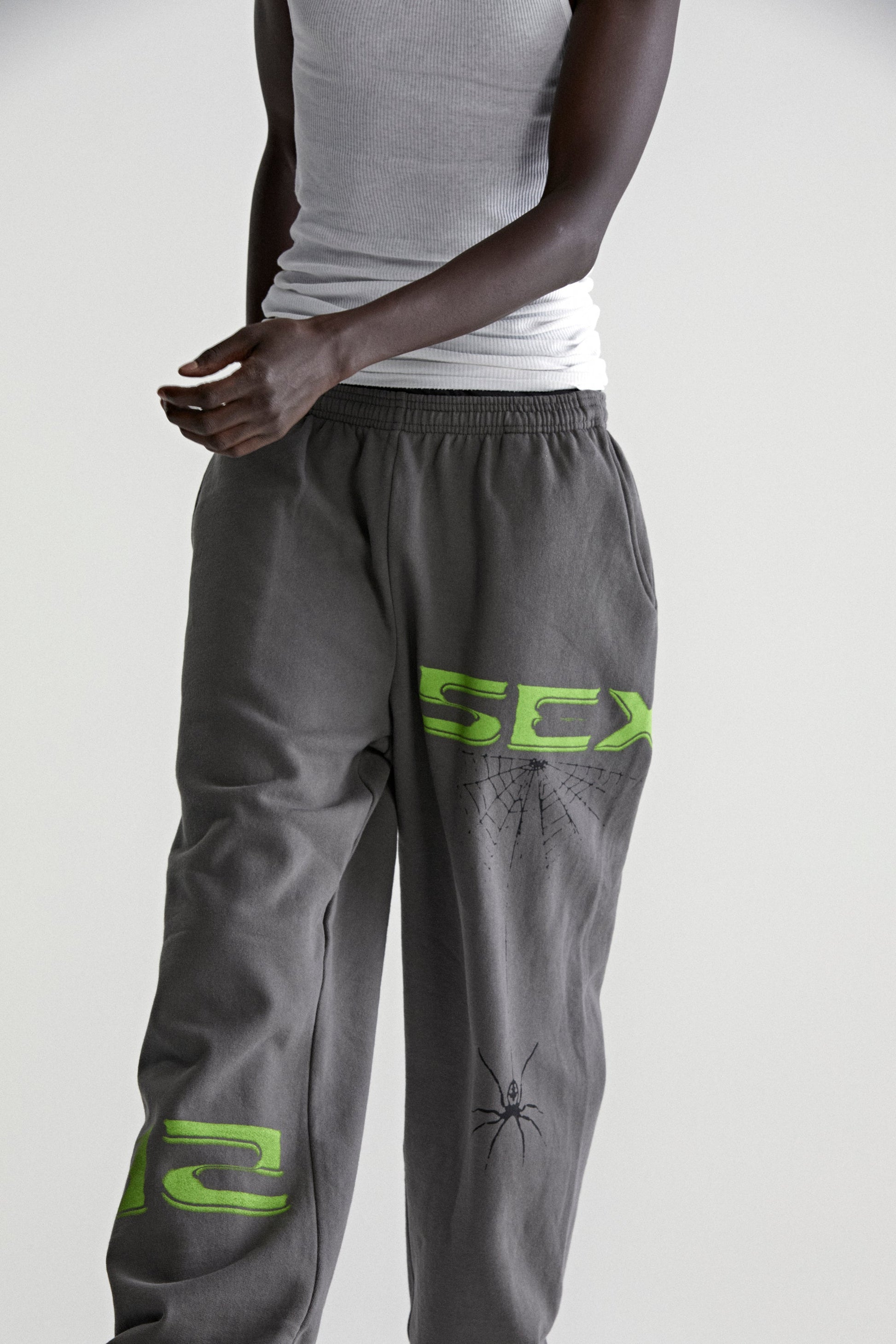 DARK GREY 5EX SWEATPANT ON MODEL