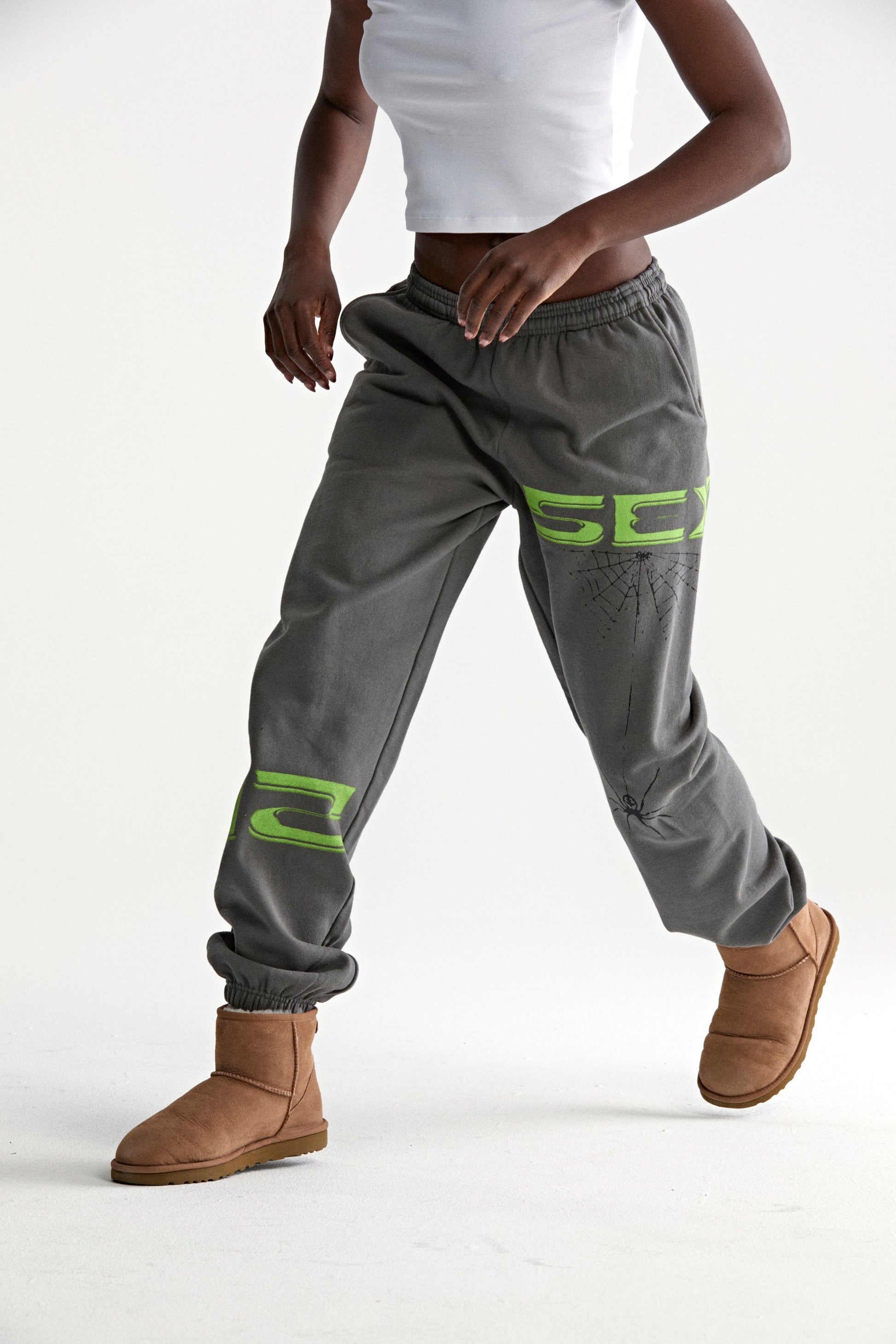 DARK GREY 5EX SWEATPANT ON MODEL