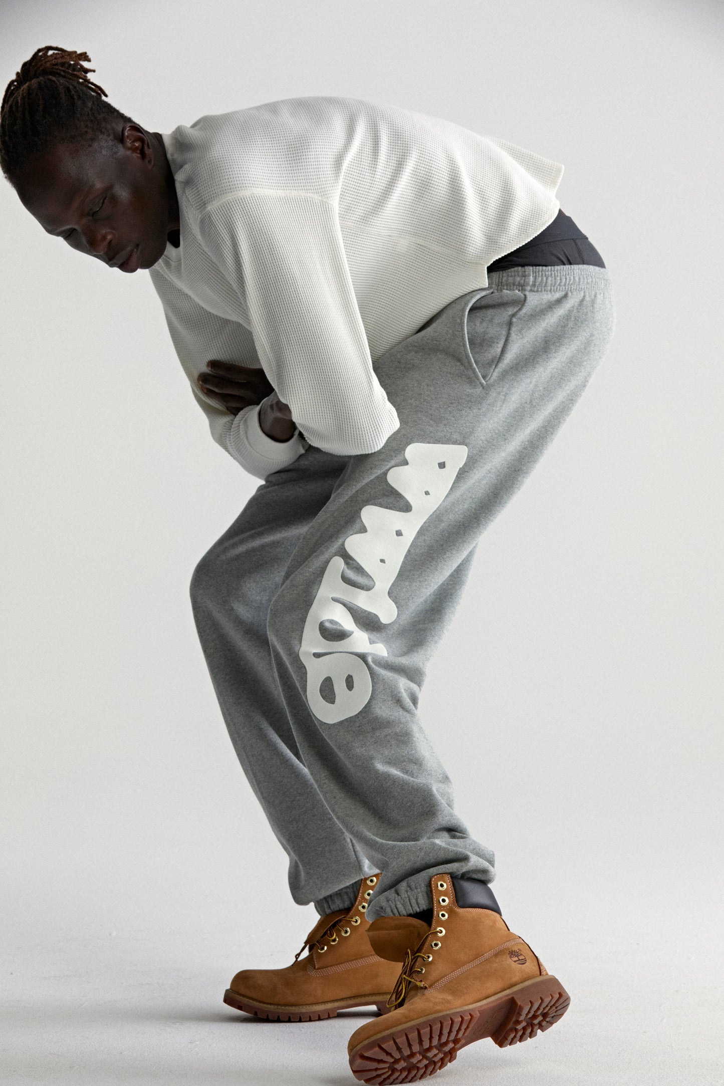 DARK HEATHER GREY BELUGA V2 SWEATPANT ON MODEL