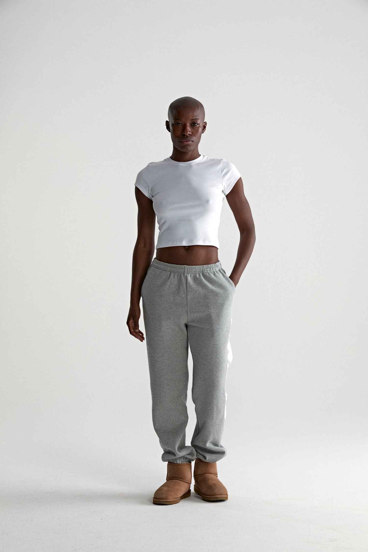 DARK HEATHER GREY BELUGA V2 SWEATPANT ON MODEL