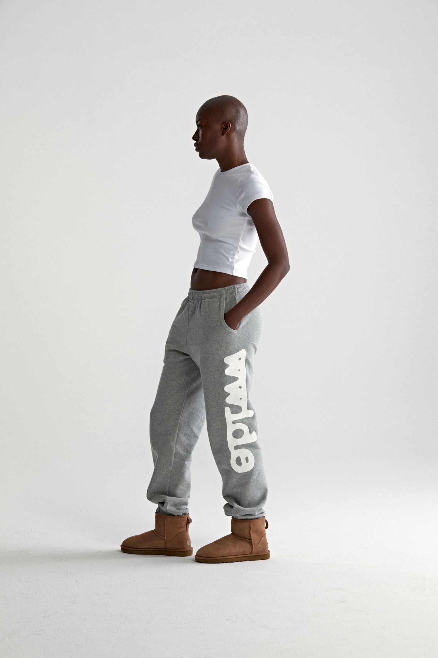 DARK HEATHER GREY BELUGA V2 SWEATPANT ON MODEL