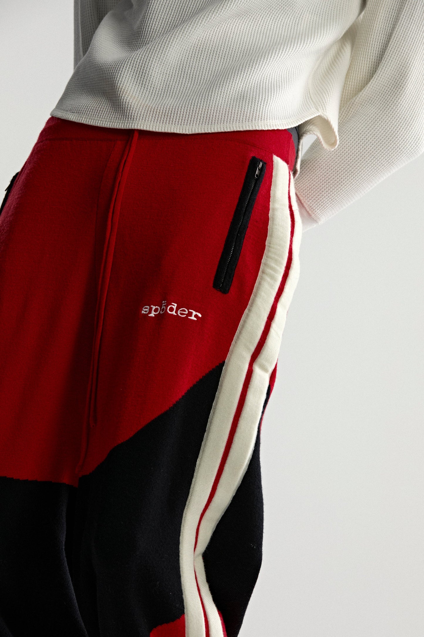 RED KNIT 5 TRACK PANT