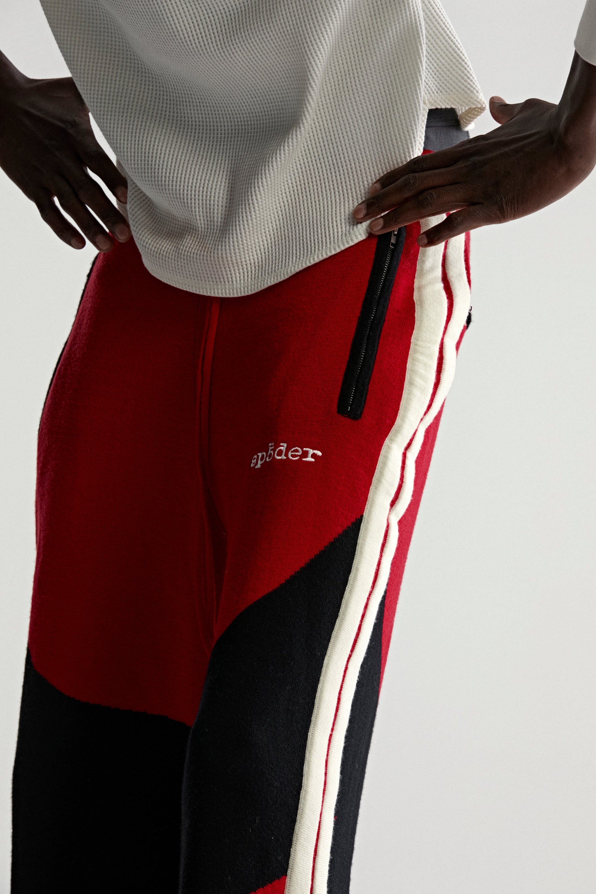 RED KNIT 5 TRACK PANT