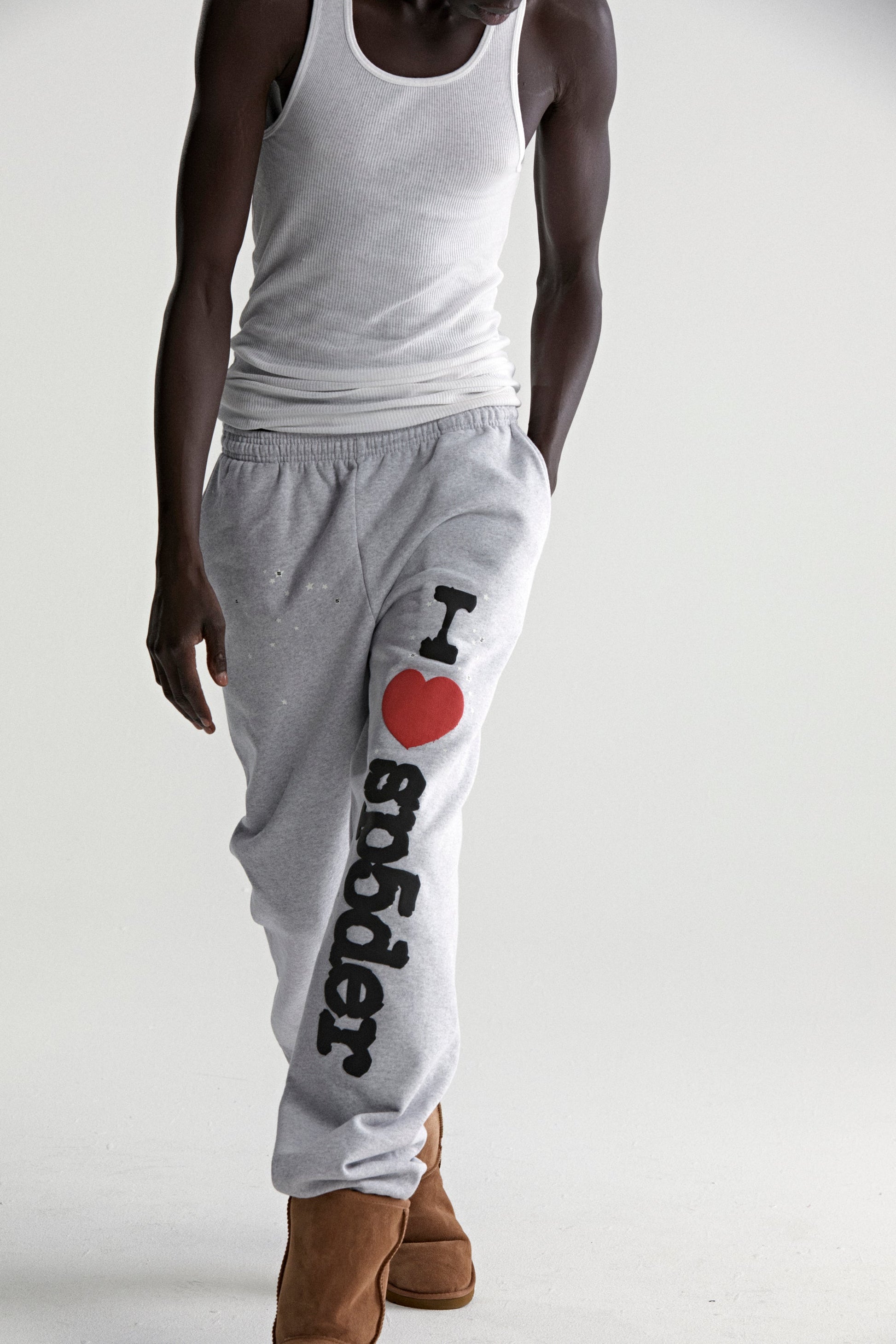 HEATHER GREY SOUVENIR SWEATPANT ON MODEL