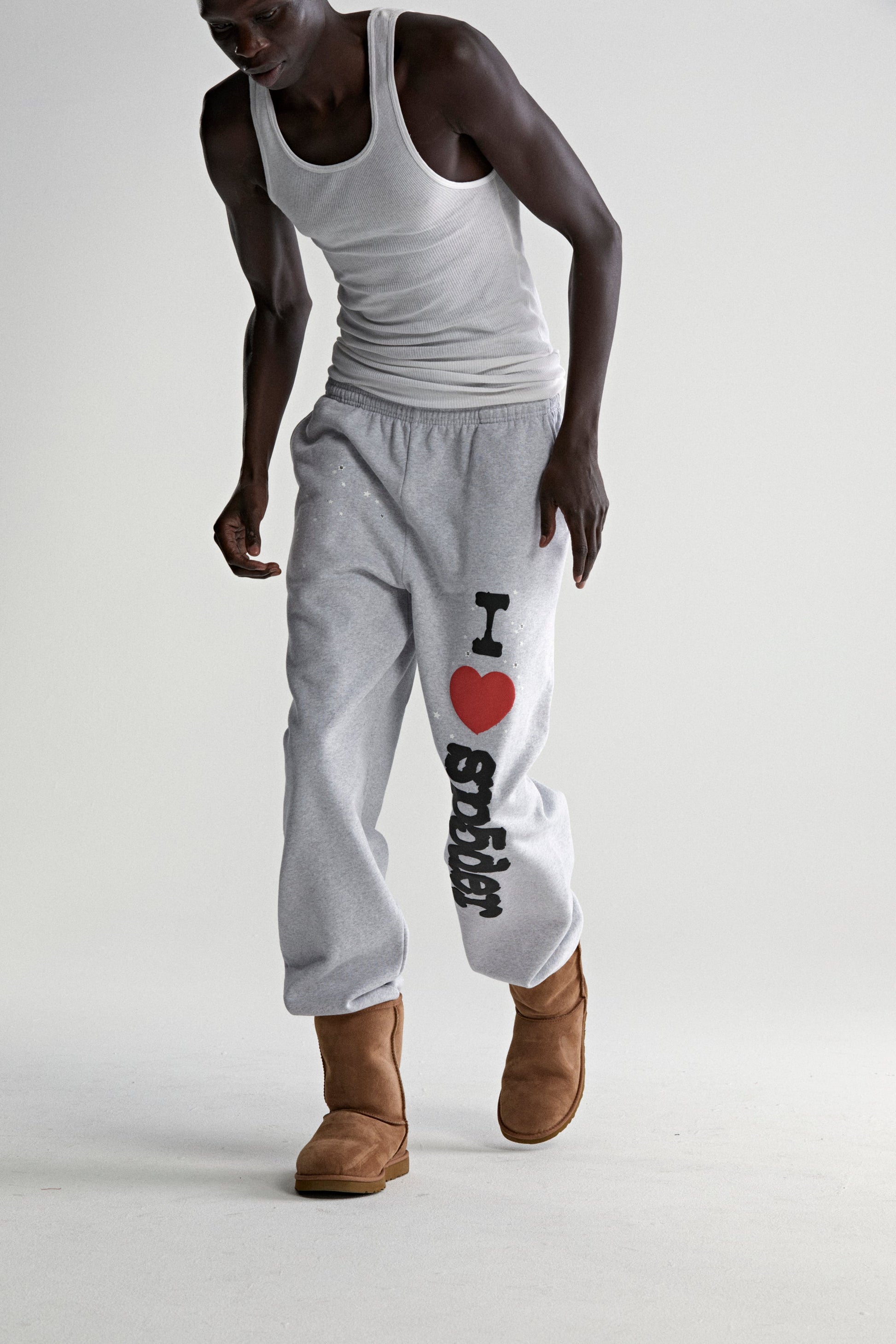 HEATHER GREY SOUVENIR SWEATPANT ON MODEL