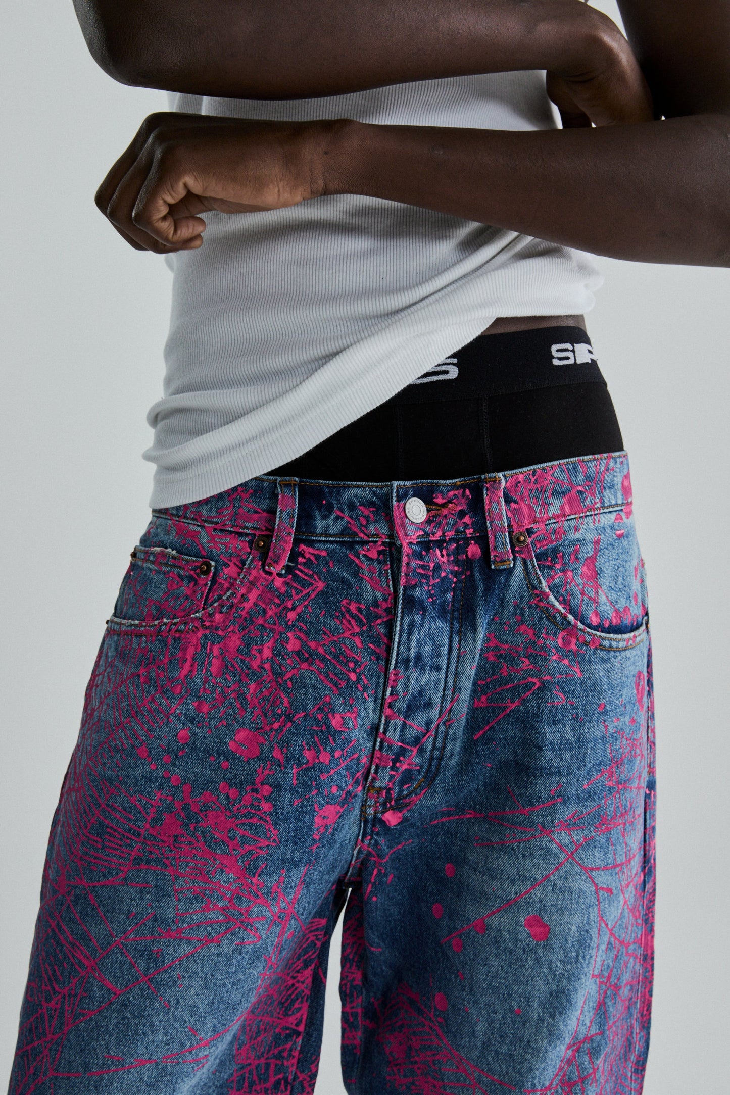 INDIGO V2 WEB DENIM ON MODEL