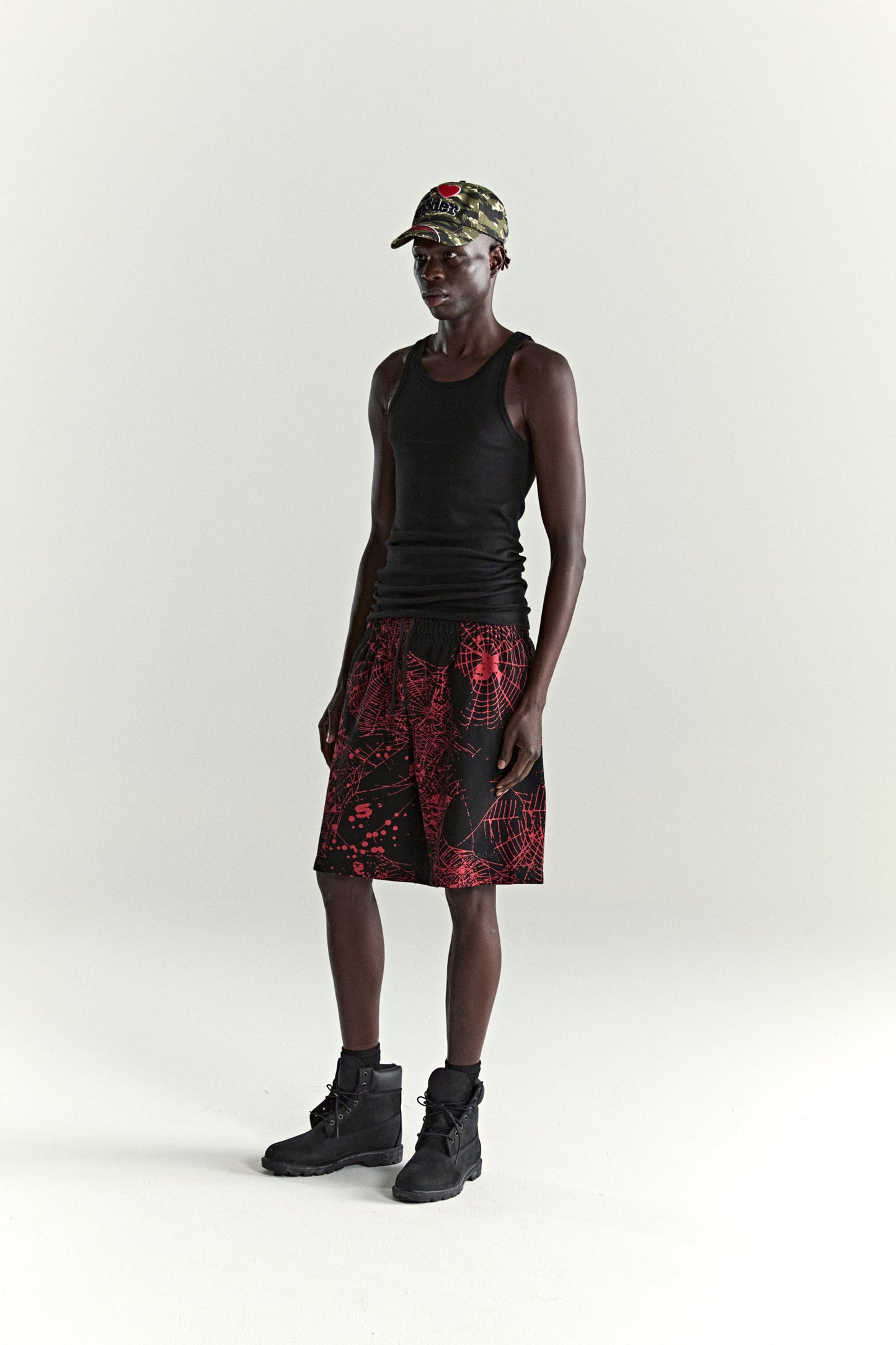 BLACK AOP WEB V2 SWEATSHORT ON MODEL