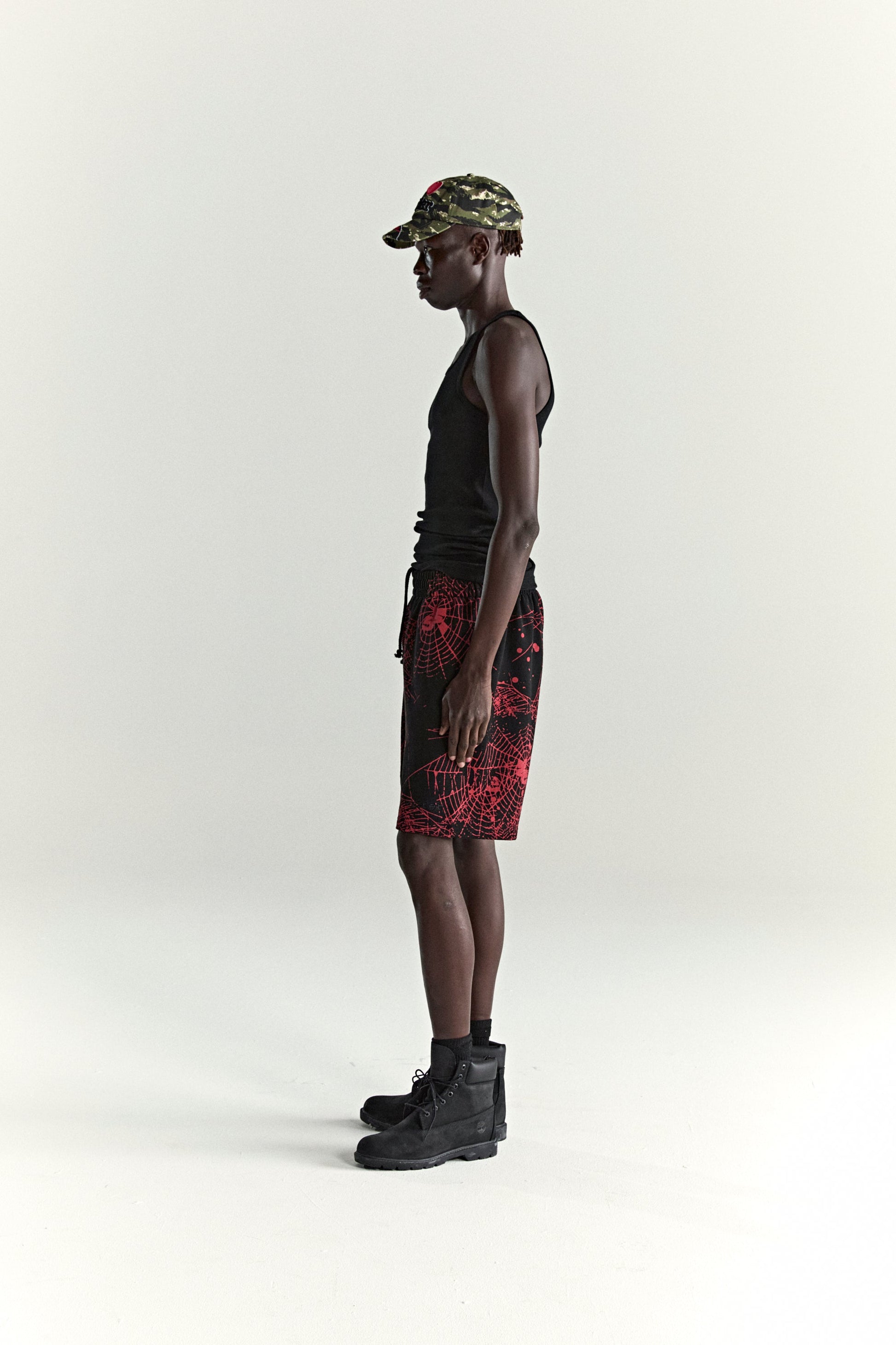 BLACK AOP WEB V2 SWEATSHORT ON MODEL
