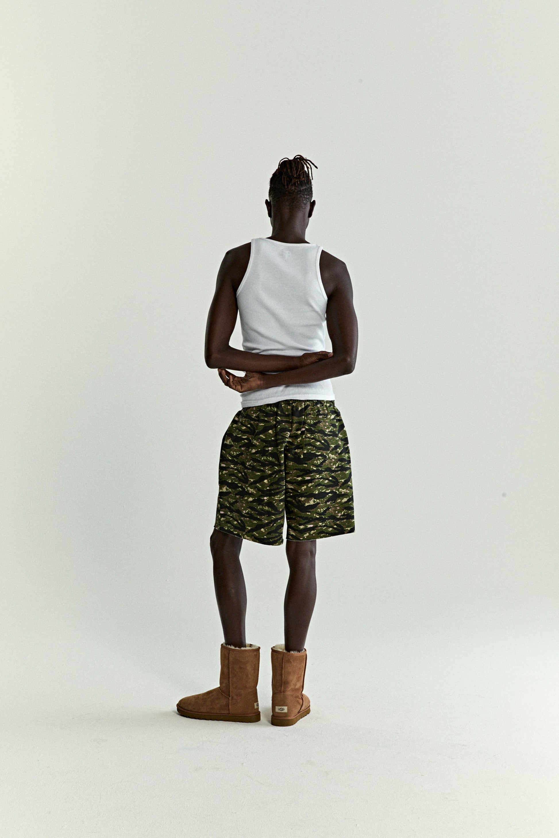 OG WEB V2 TIGER CAMO SWEATSHORT ON MODEL