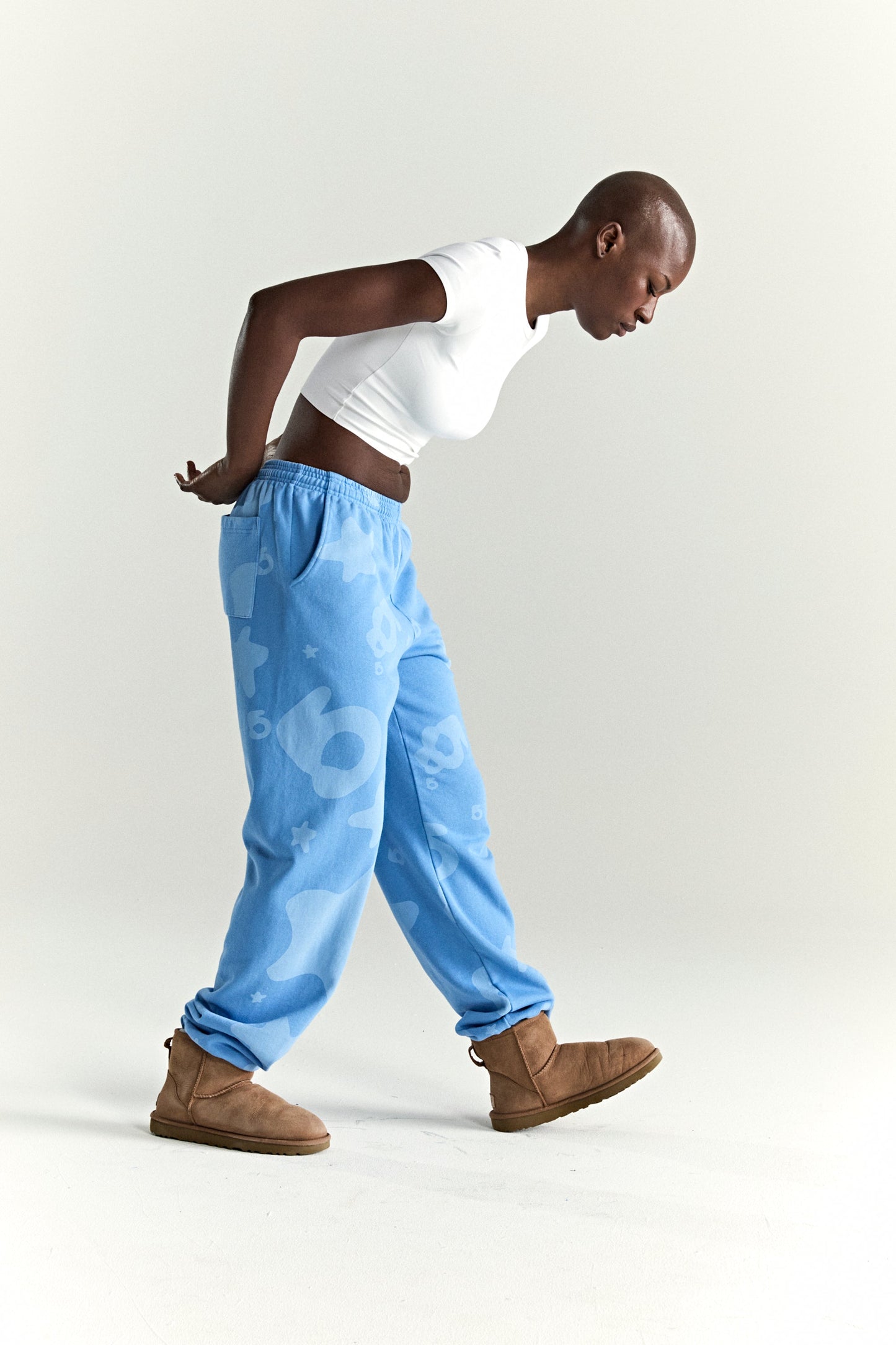 DUSTY BLUE BELUGA V2 SWEATPANT ON MODEL