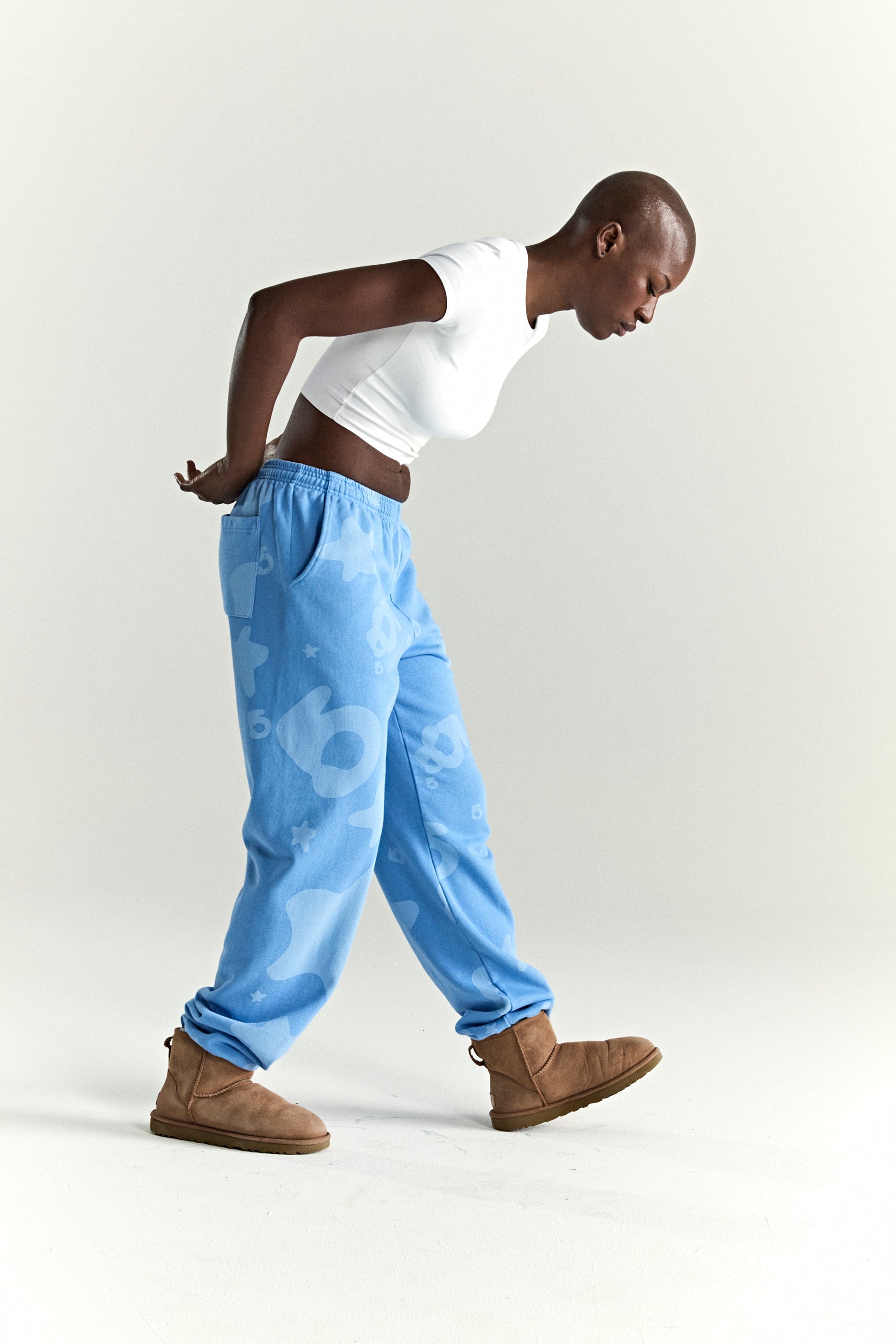 DUSTY BLUE BELUGA V2 SWEATPANT ON MODEL