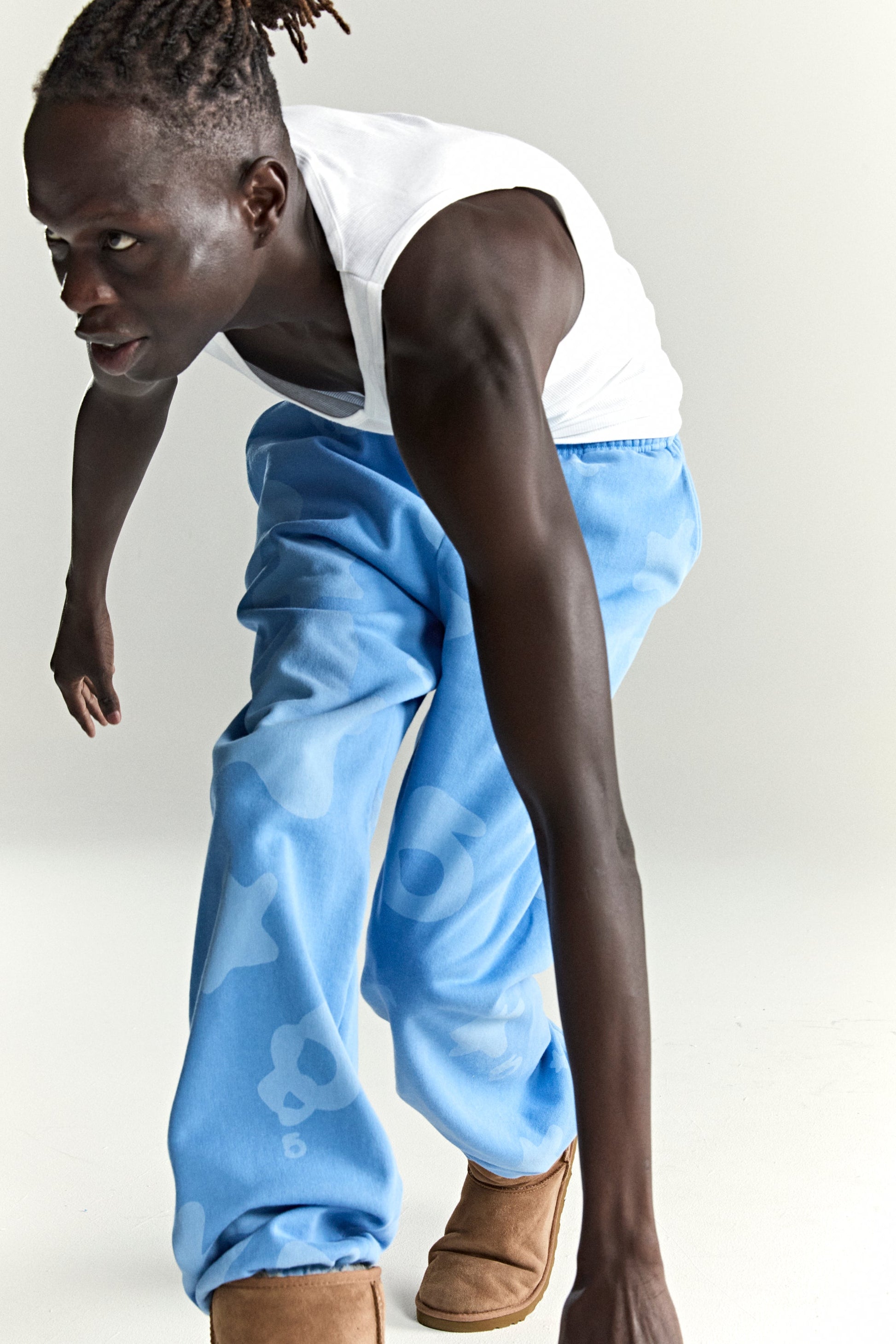 DUSTY BLUE BELUGA V2 SWEATPANT ON MODEL