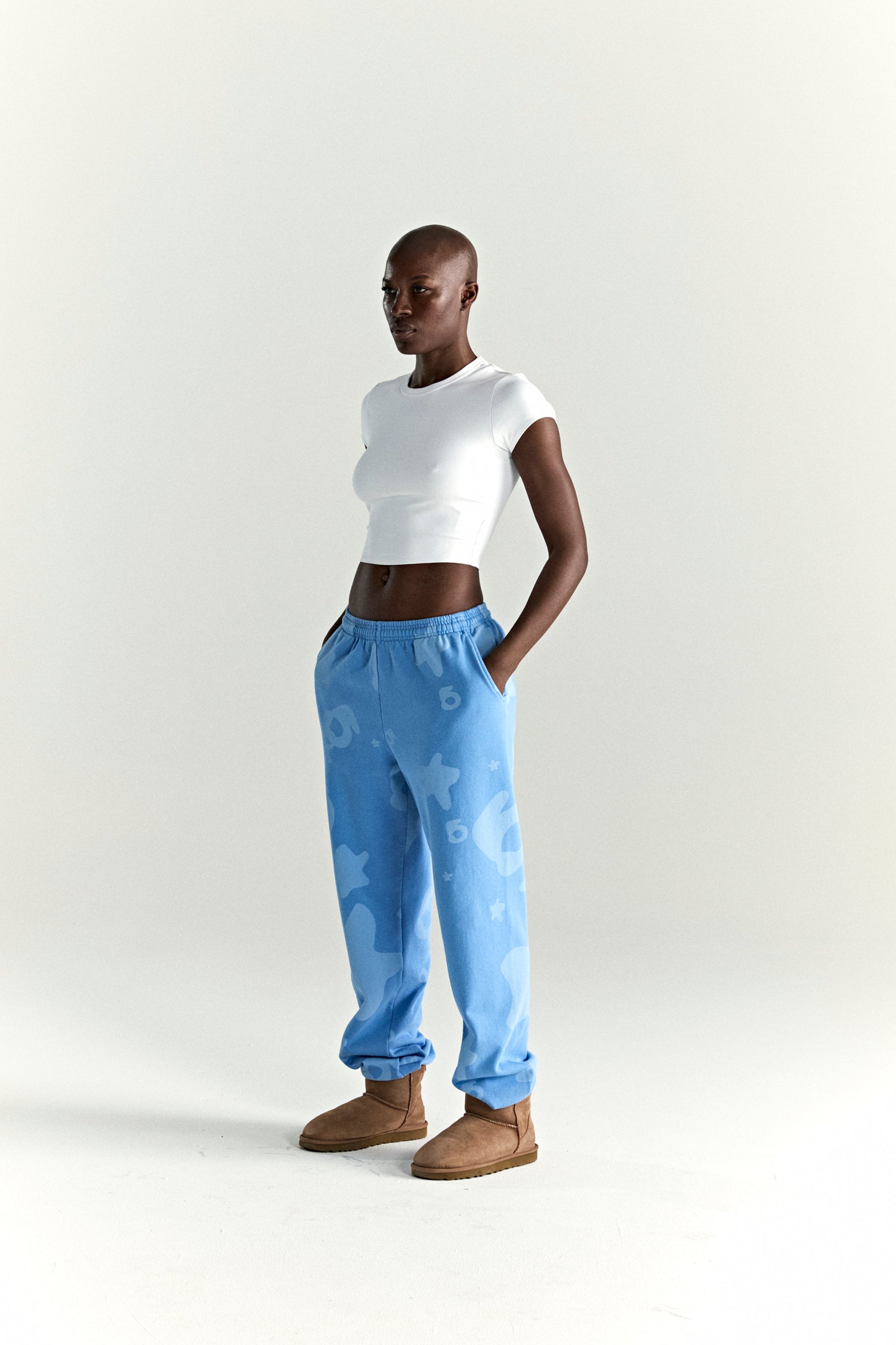 DUSTY BLUE BELUGA V2 SWEATPANT ON MODEL