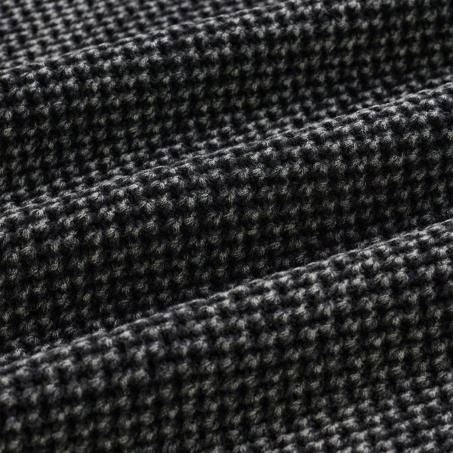 UNDERTHEFIVE SWEATER