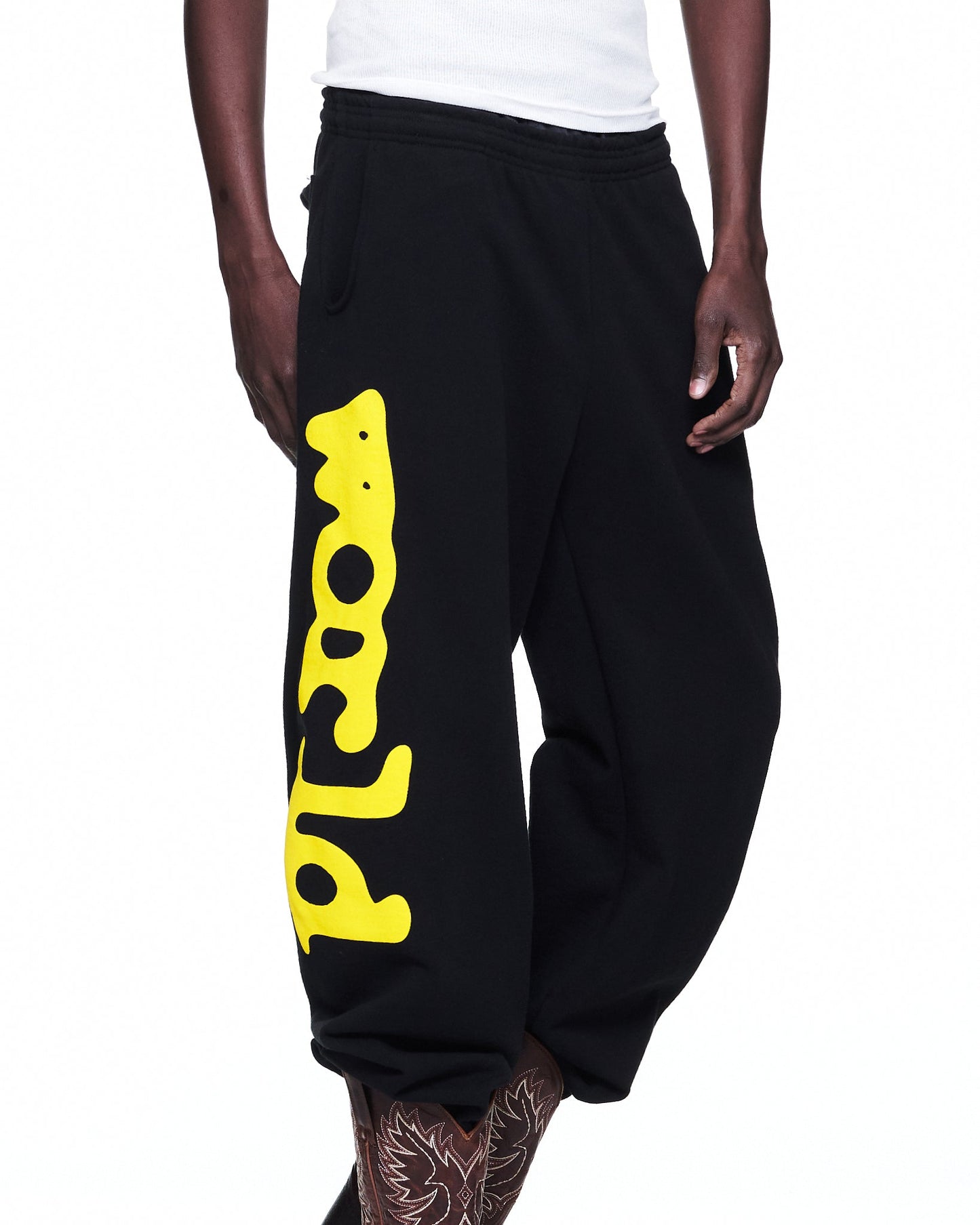 ONYX BELUGA SWEATPANT MALE MODEL 2