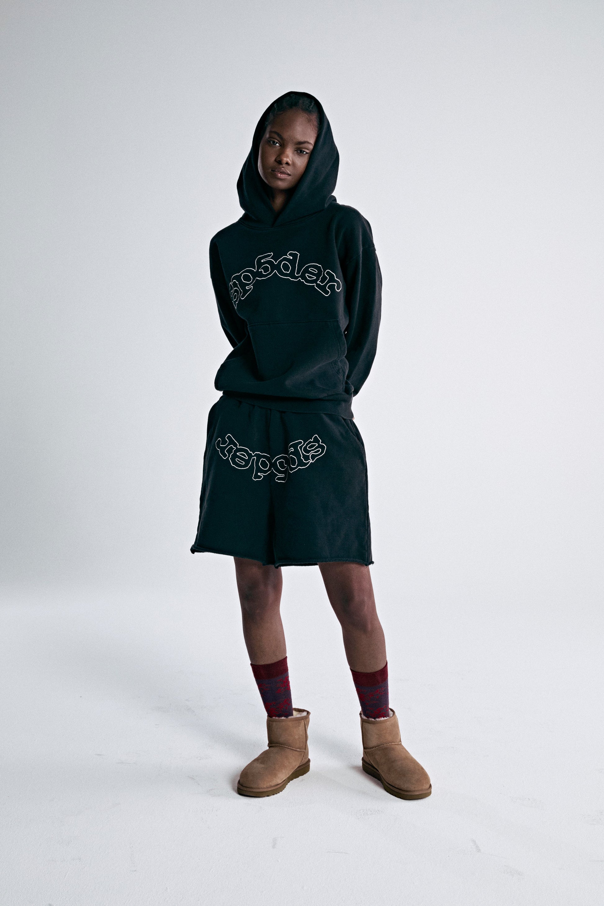 BLACK OG LOGO EMBROIDERED SHORT FEMALE MODEL