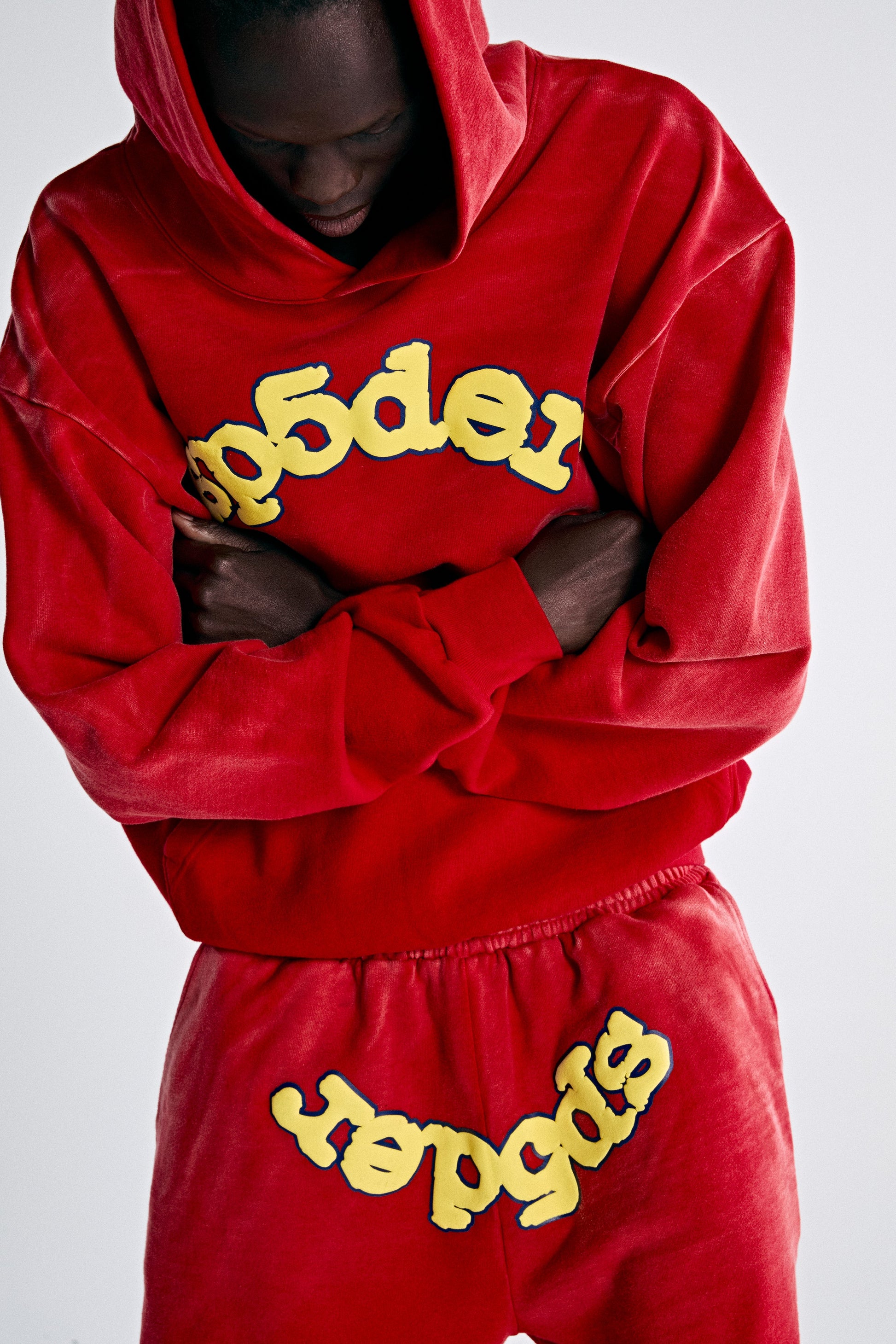 RED OG LOGO HOODIE MALE MODEL 2