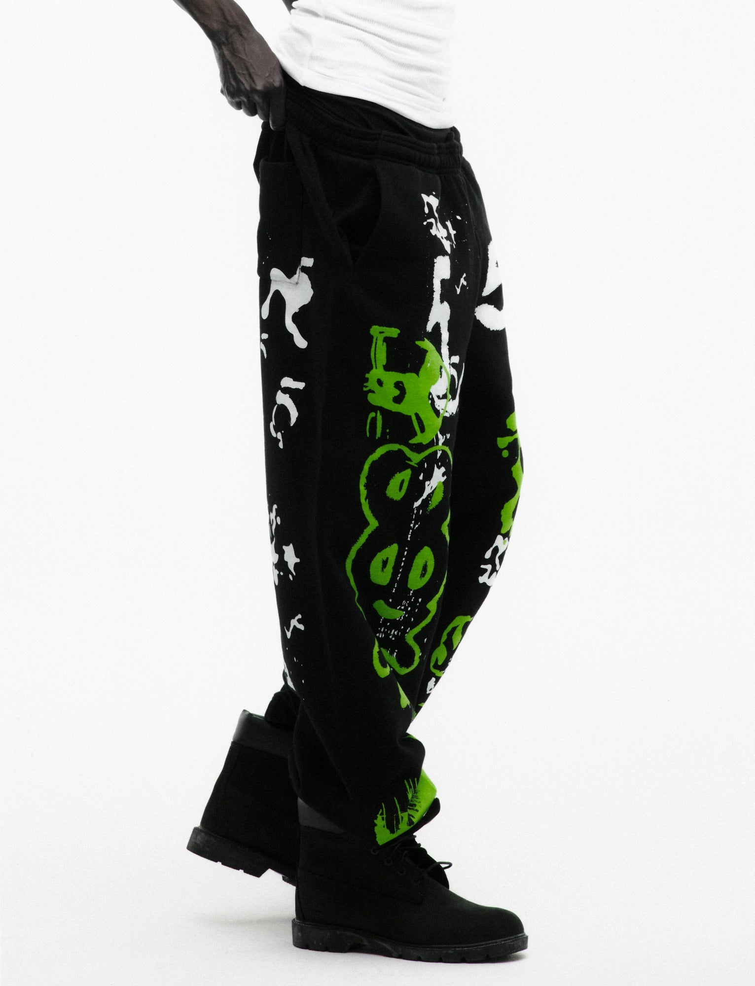 BLACK X-RAY SWEATPANT ON MODEL