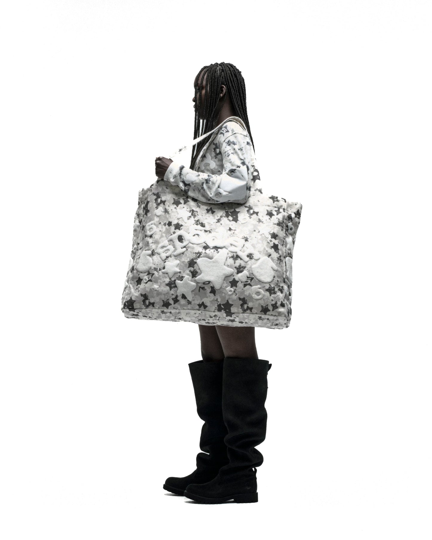 BELUGA AOP TOTE