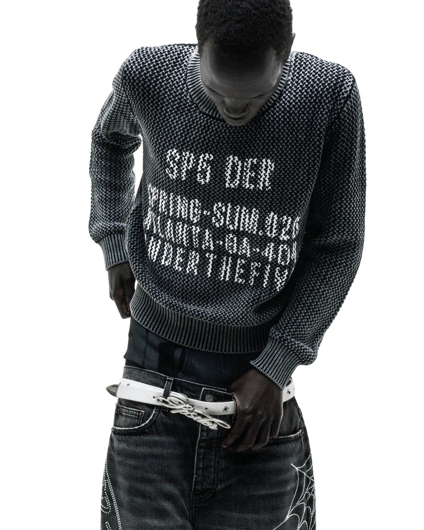 UNDERTHEFIVE SWEATER