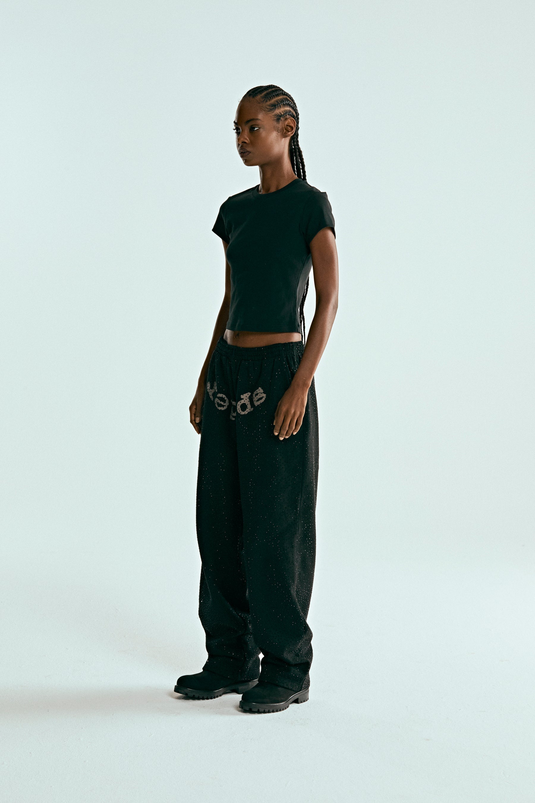 BLACK VVS SWEATPANT ON MODEL