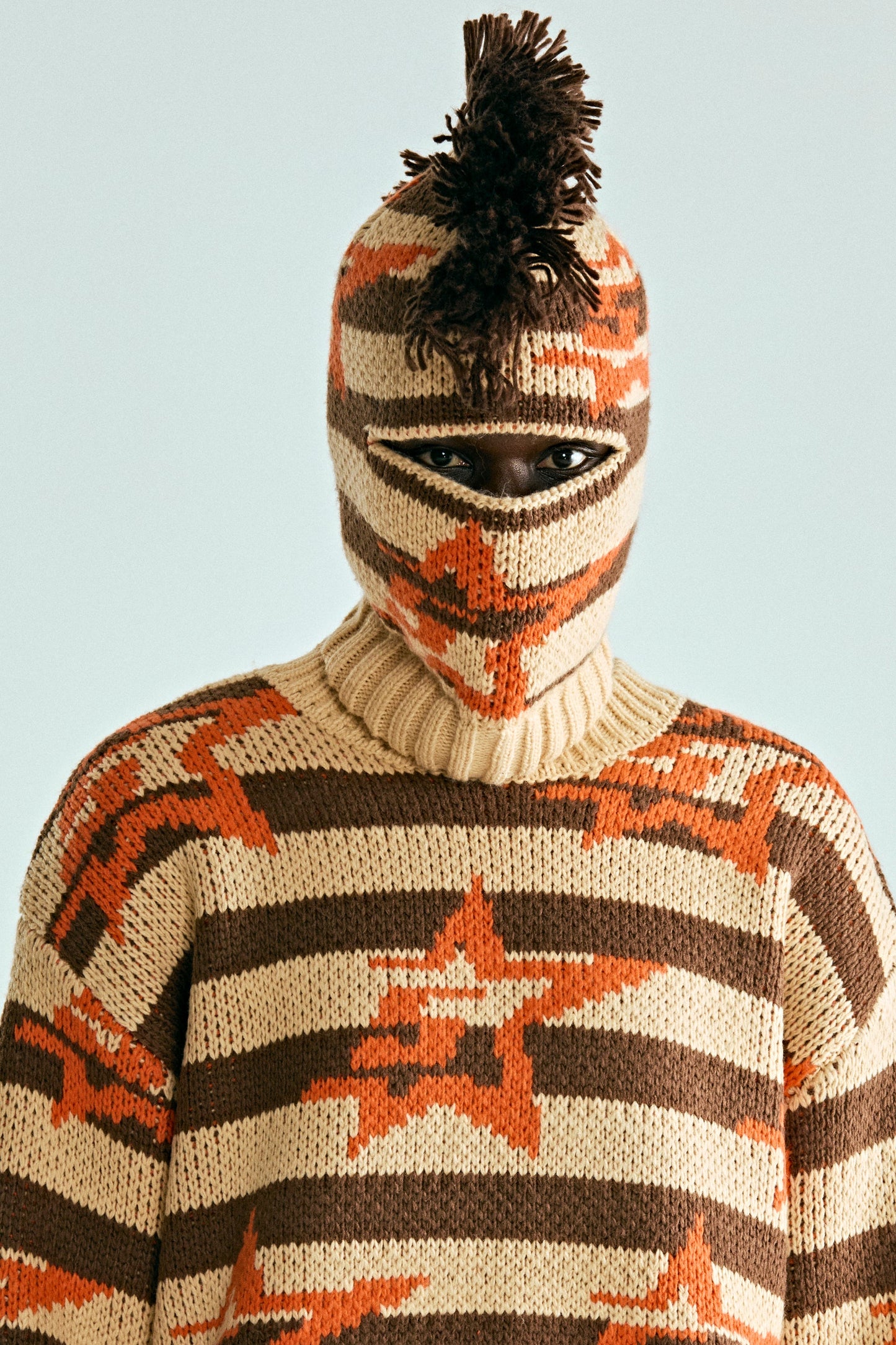 BROWN 5STAR MOHAWK BALACLAVA ON MODEL