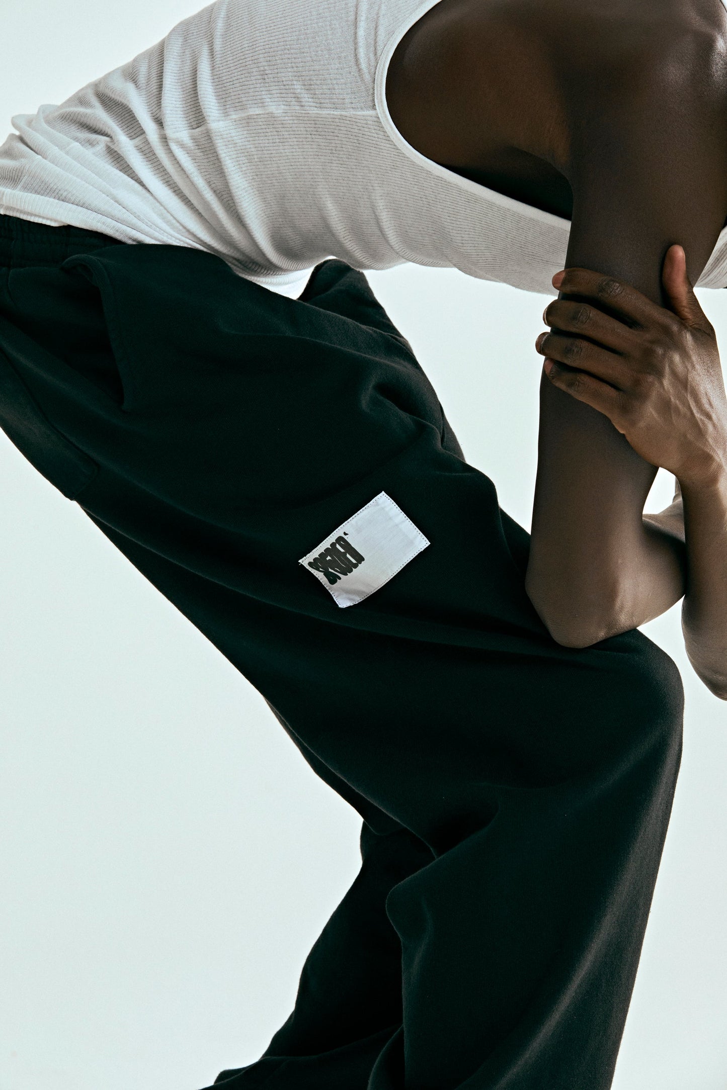 BLACK WAIT SWEATPANT ON MODEL