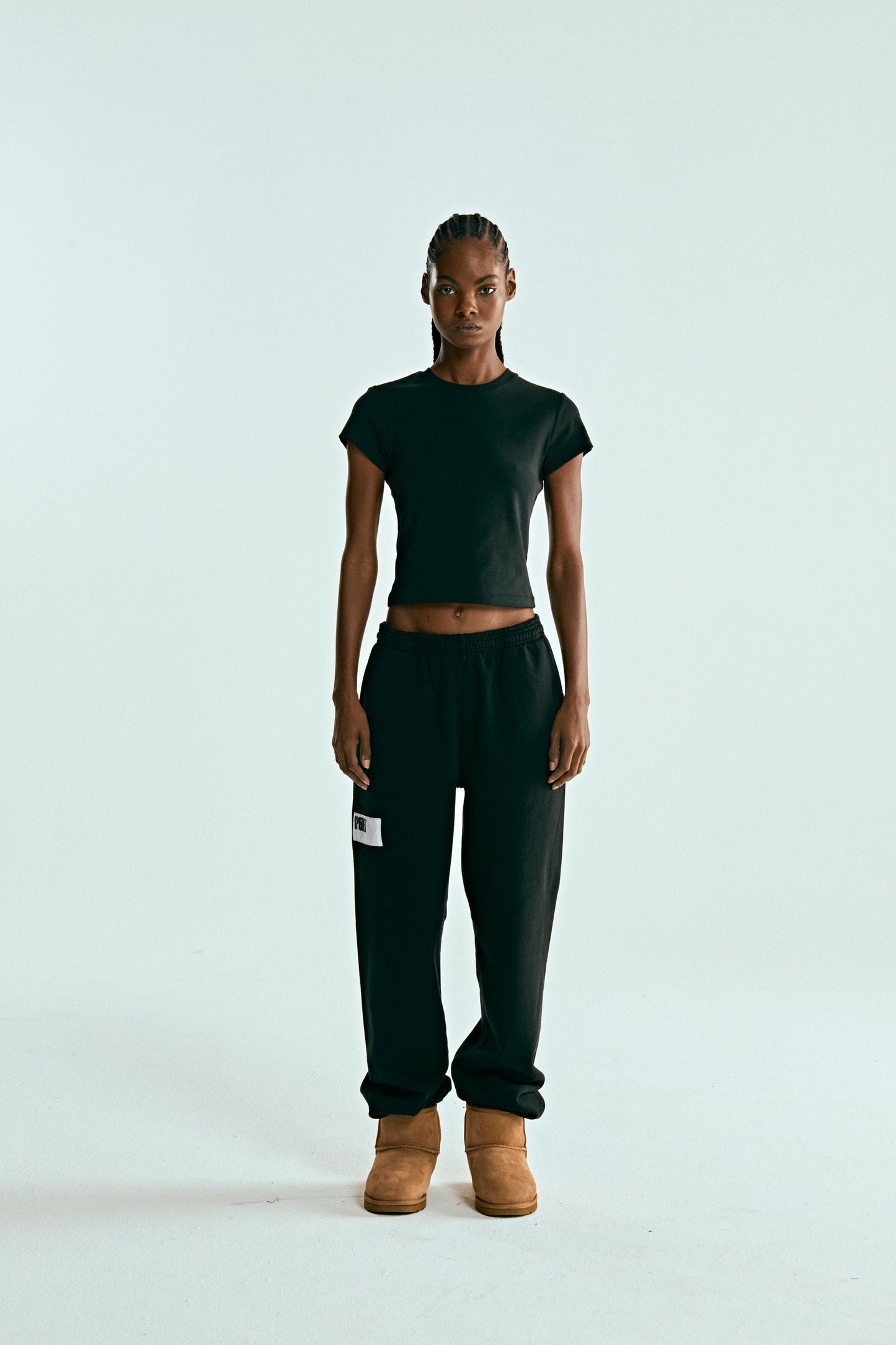 BLACK WAIT SWEATPANT ON MODEL