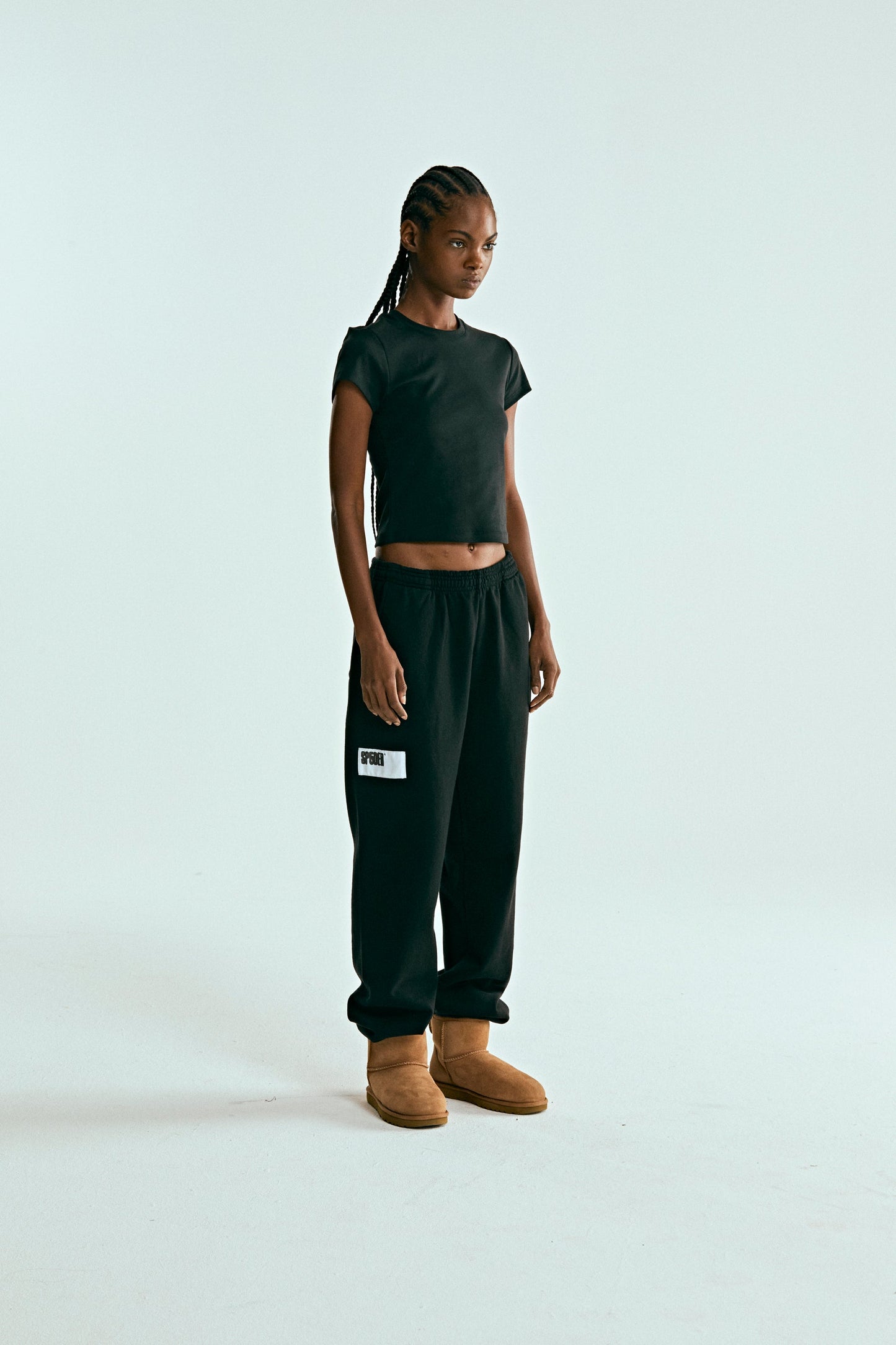 BLACK WAIT SWEATPANT ON MODEL