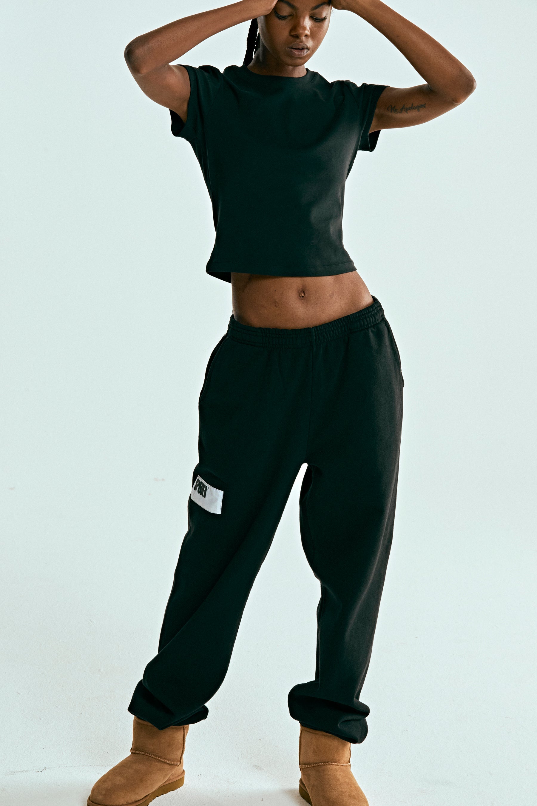 BLACK WAIT SWEATPANT ON MODEL